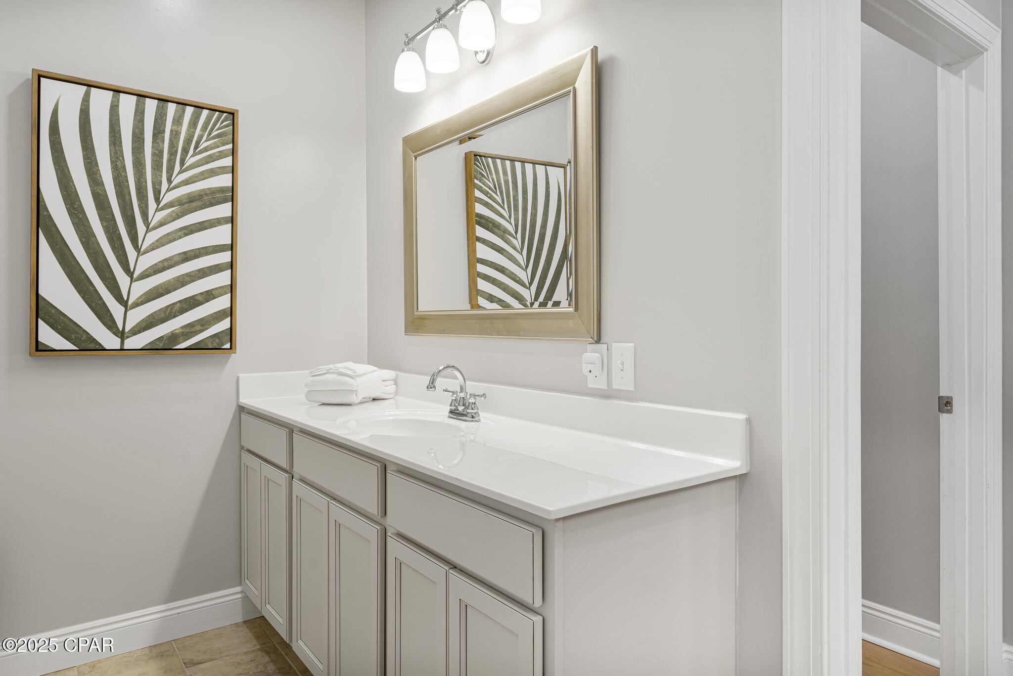 Hffooayyicdw  Sw7lze1orlnjvnsy7toc37impty2a