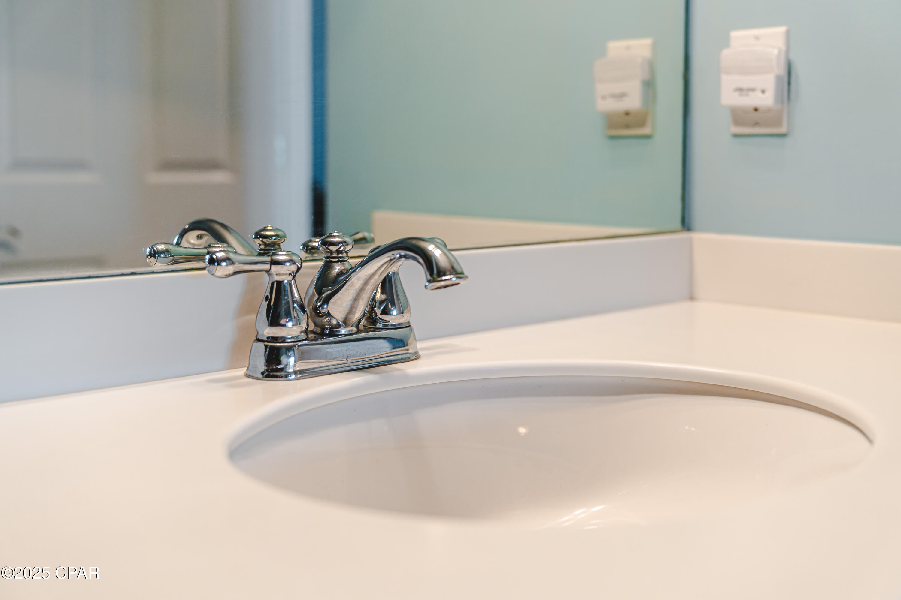 Yzlbsqprk7dcorrh9nydoeg6lbam6ye_sqbt2znq_4g