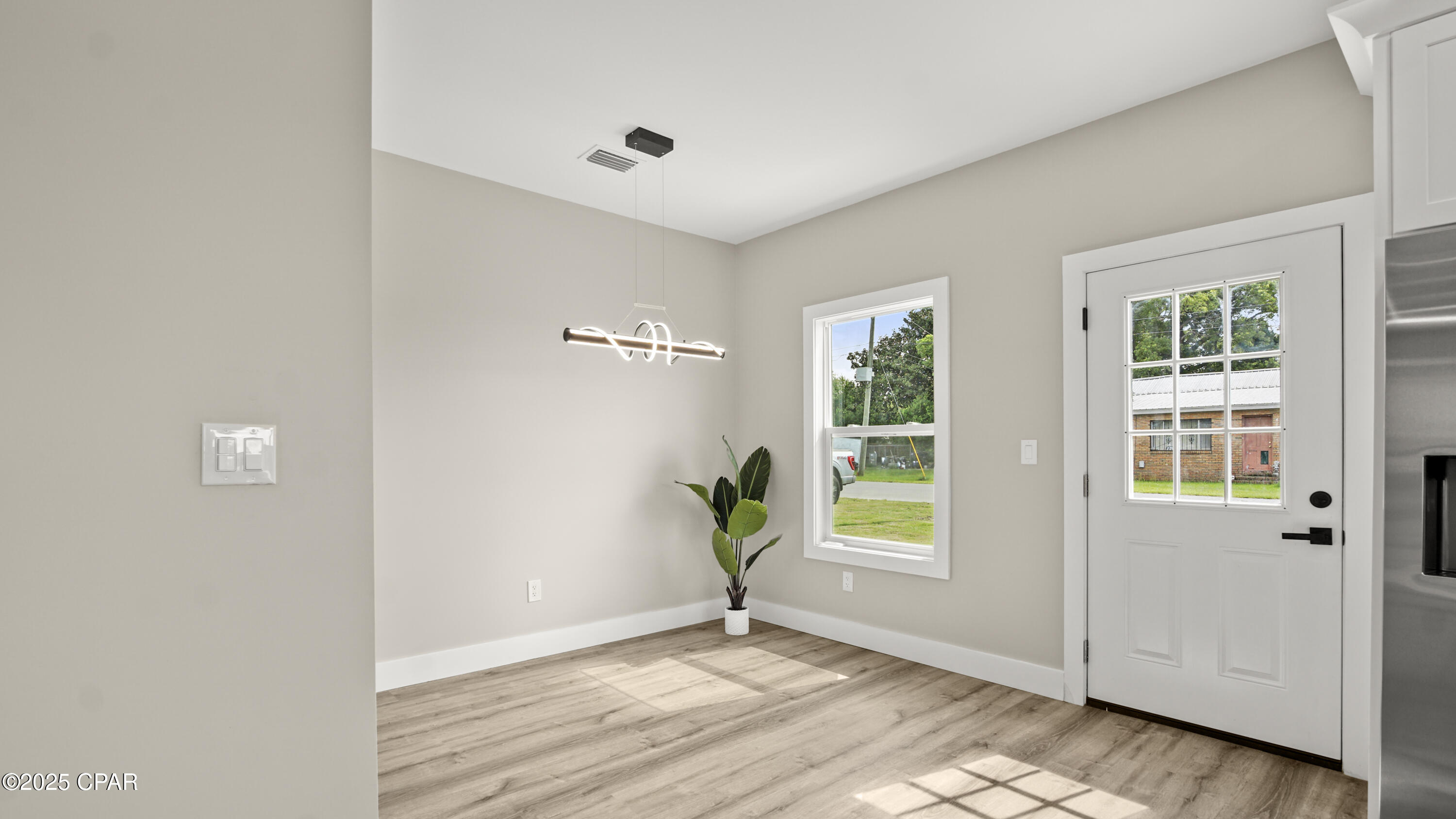 Image 12 For 3721 3rd Street