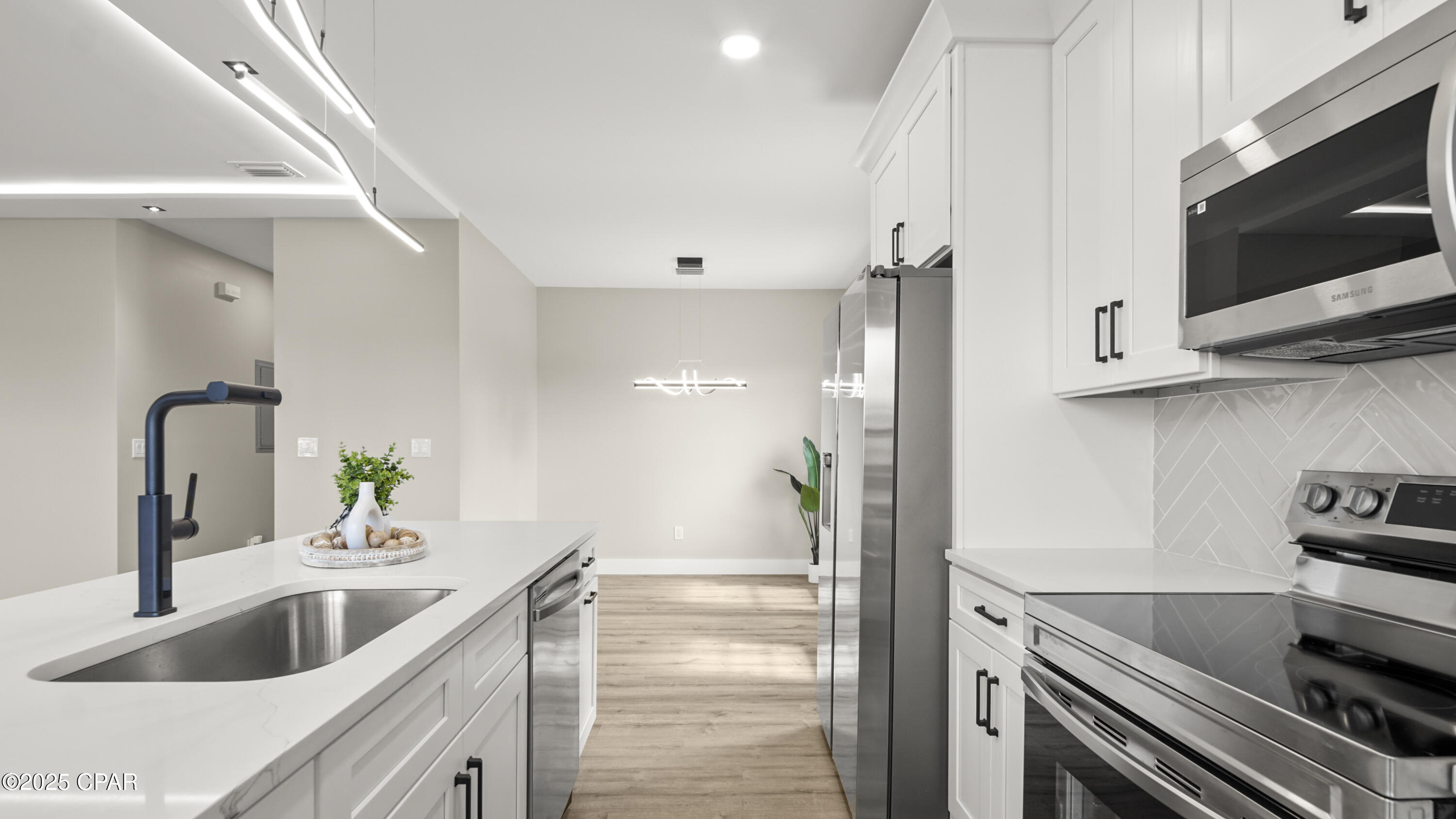 Image 16 For 3721 3rd Street