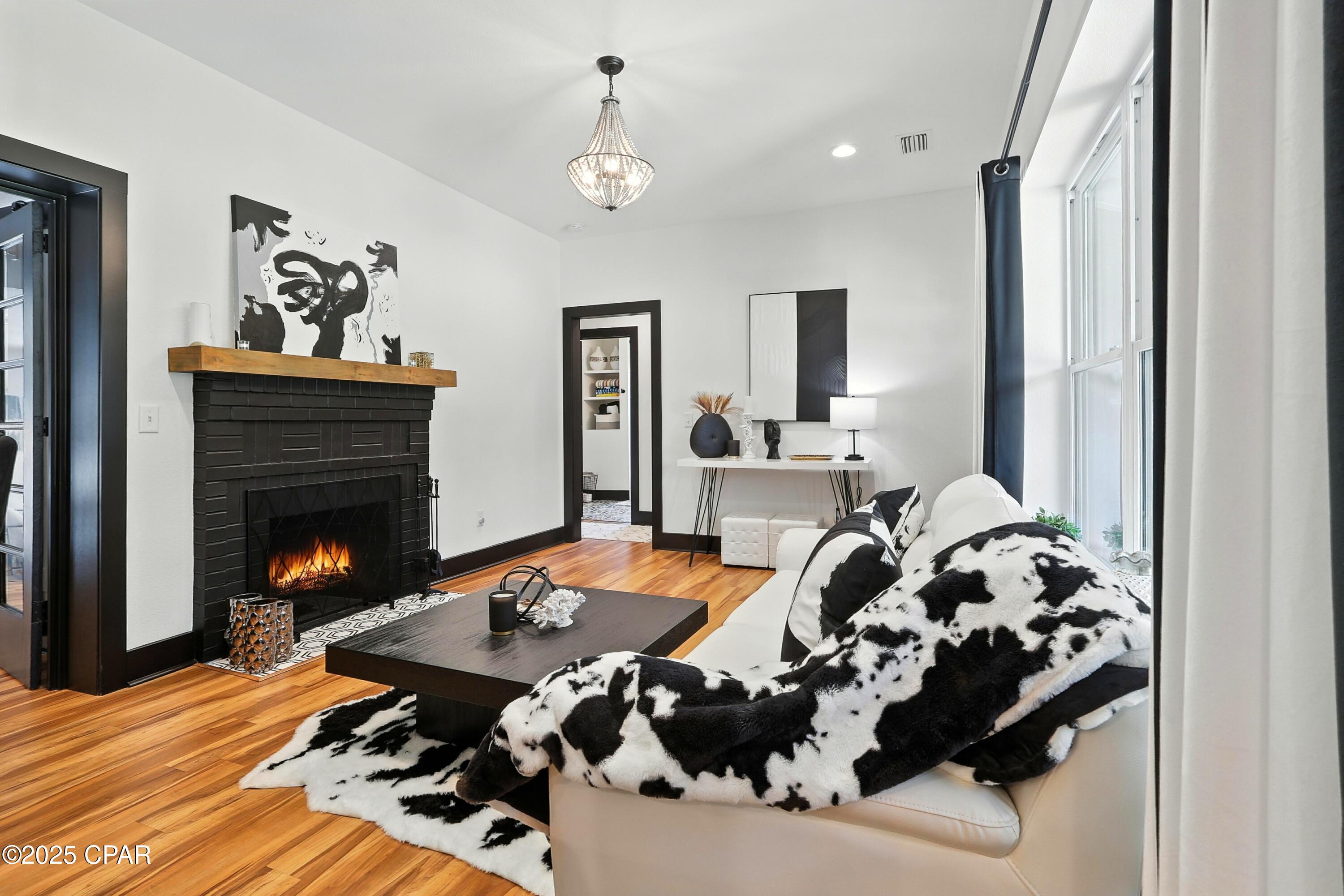 Image 5 For 328 Palo Alto Avenue