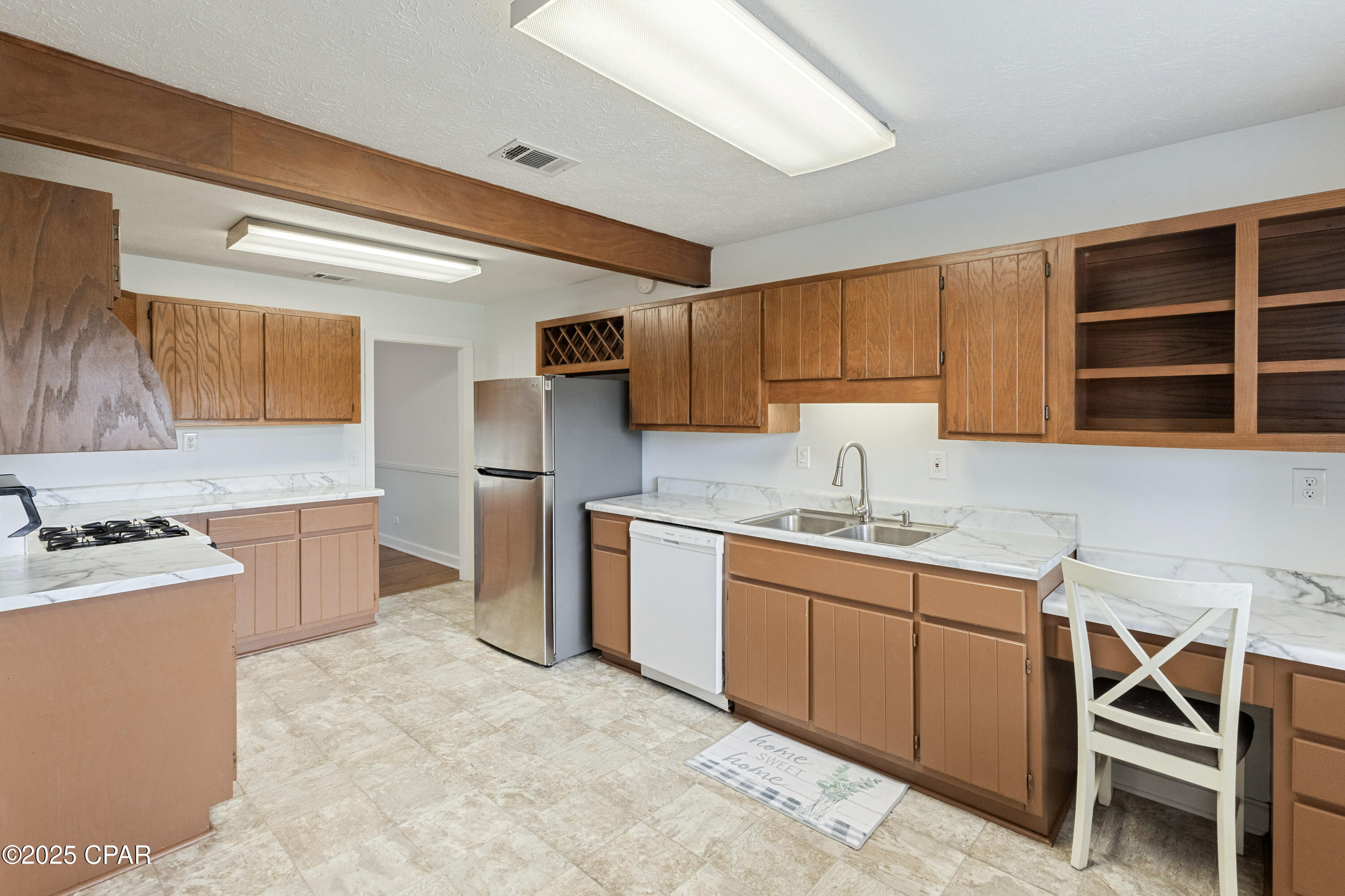 Image 9 For 210 Cove Boulevard