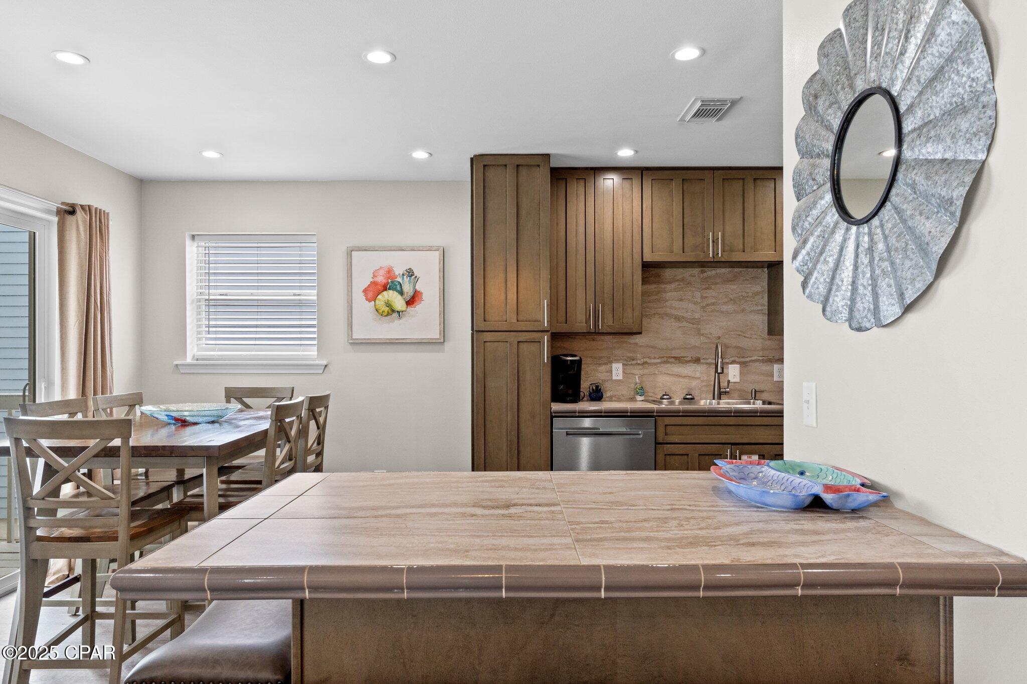 7llqudx21633pkp6vidfchkko11cuxrz19u8dx3pu1c