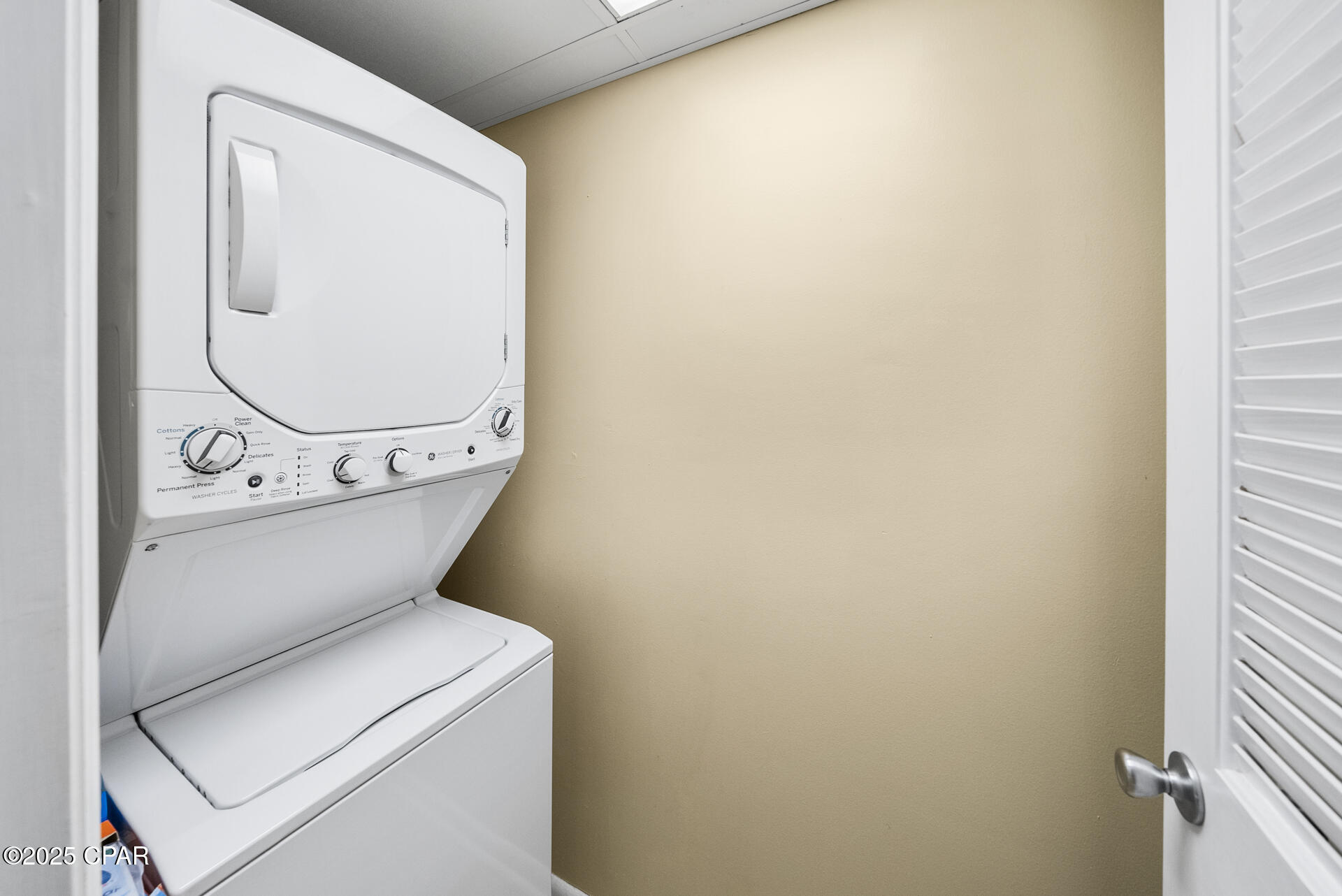 Image 20 For 6201 Thomas Drive 406