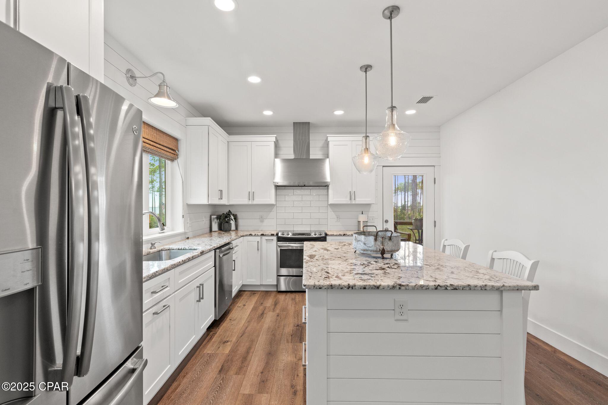 S5tirbkvi25qrgkhklvjn_1wvv4r3hliylwmuasfaaw