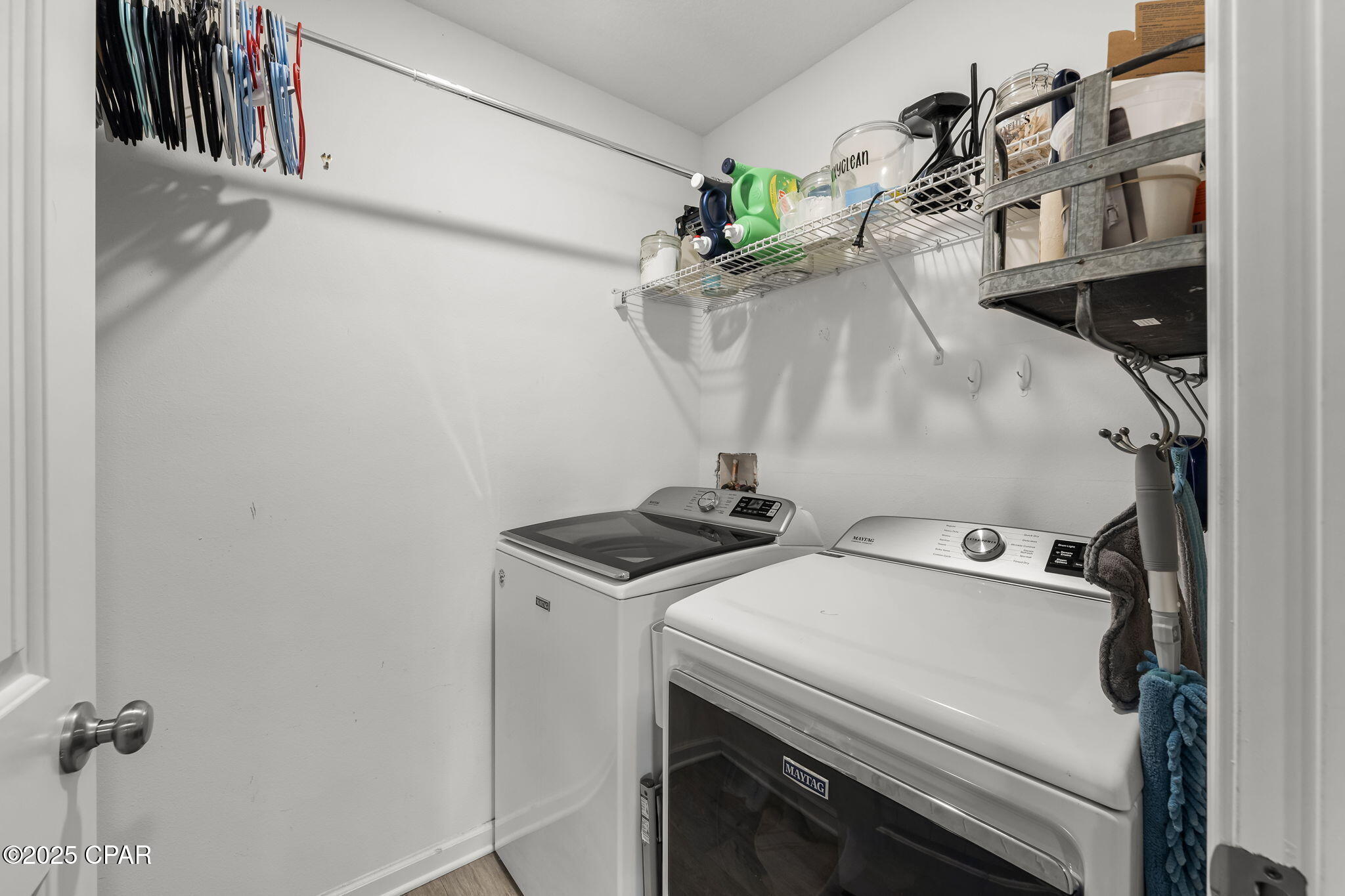 Dmuva91xnlio87byfyrfso6fyhtdllbxznitt_lfmzo