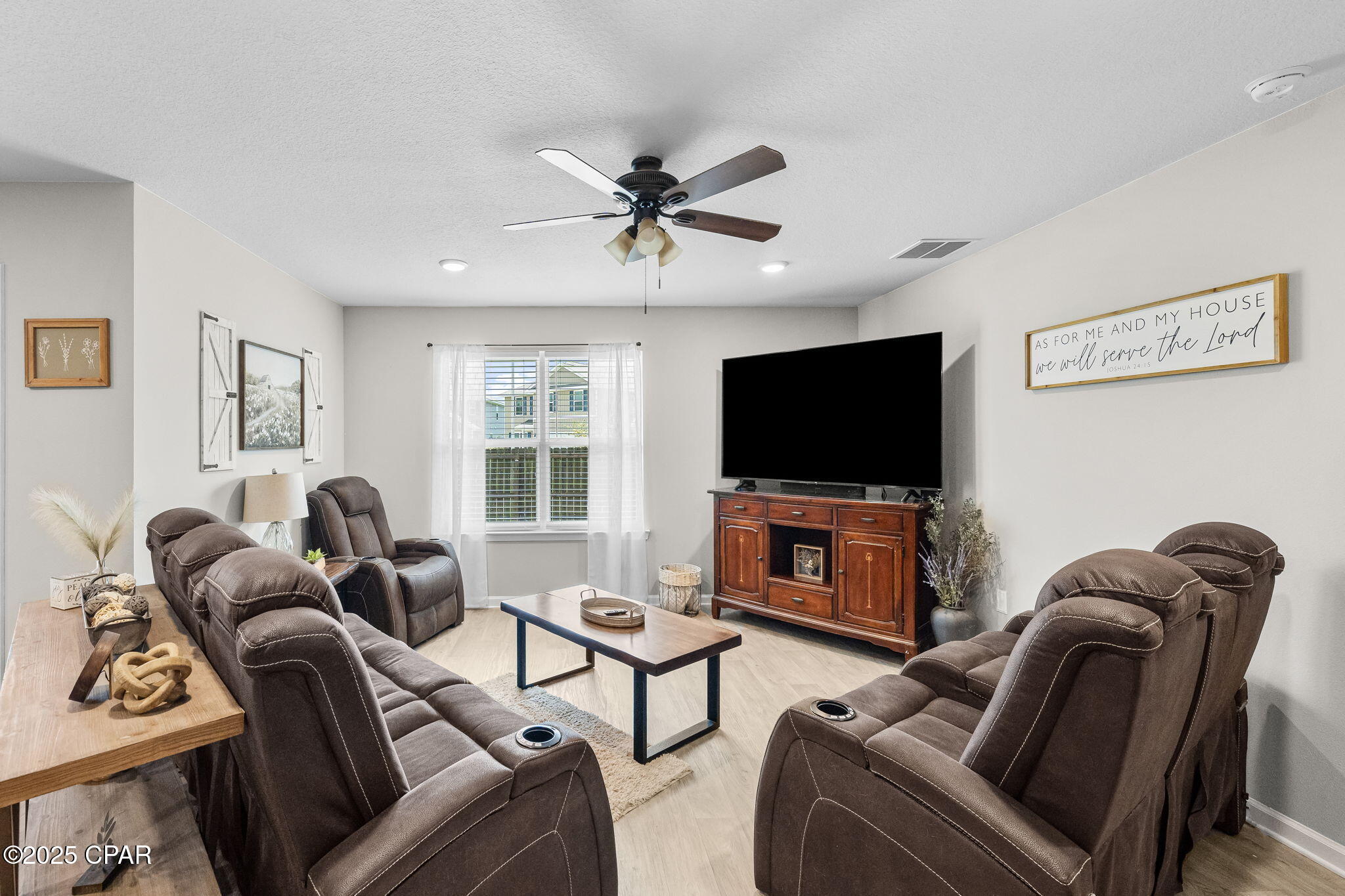 Vei_hw3fglkcsrgfpj1a9md_ F Acicagsjxtn94sfi