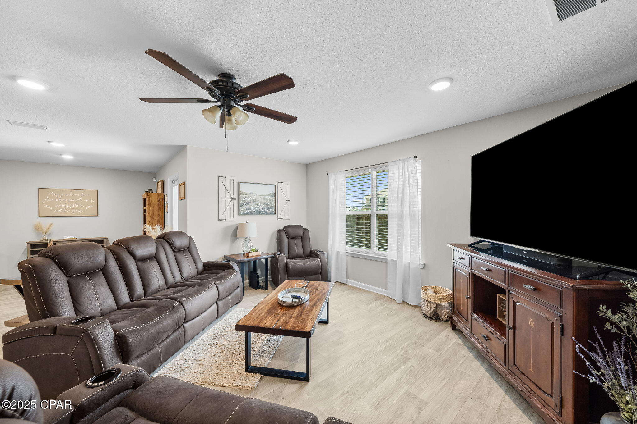 Qs2aoxeexnbvptiejds6141cxgu329cg5mtrcvkolkk