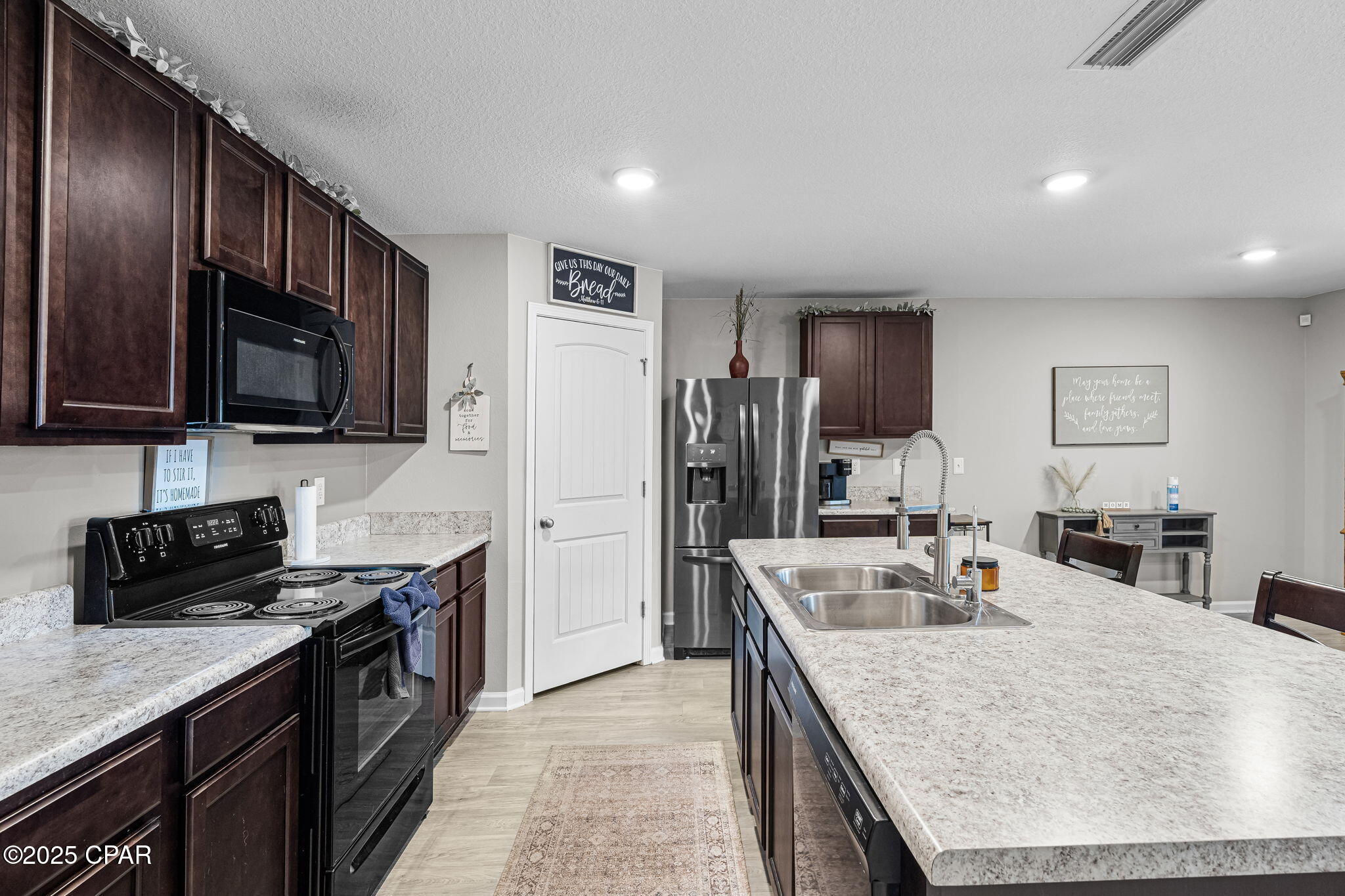 Gzpy2 Dv2aopr5khxf3zsofd2nkskehiqnb5j8pjyxc