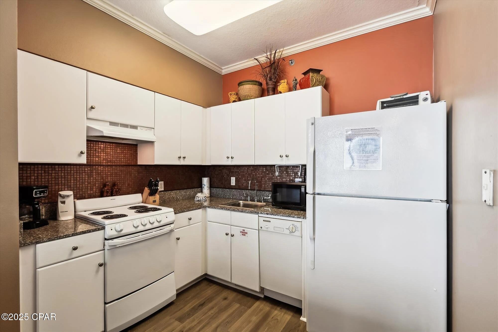 Image 8 For 9900 Thomas Drive 1106