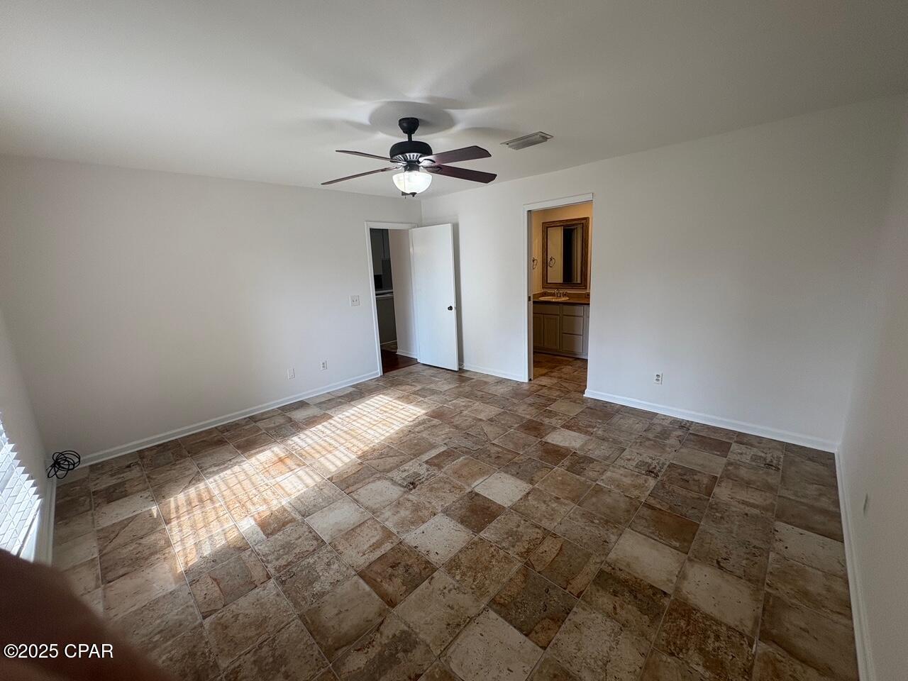 Tzlhovsufvupvxbkmsxi7hyzcajq3_uh3gkedkjczqm