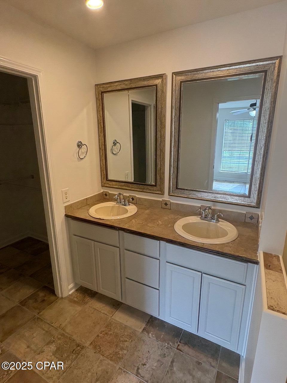 6oq7yk8in5n_qk7cnbuhjbr1up61znlgyslcn3iw2sw