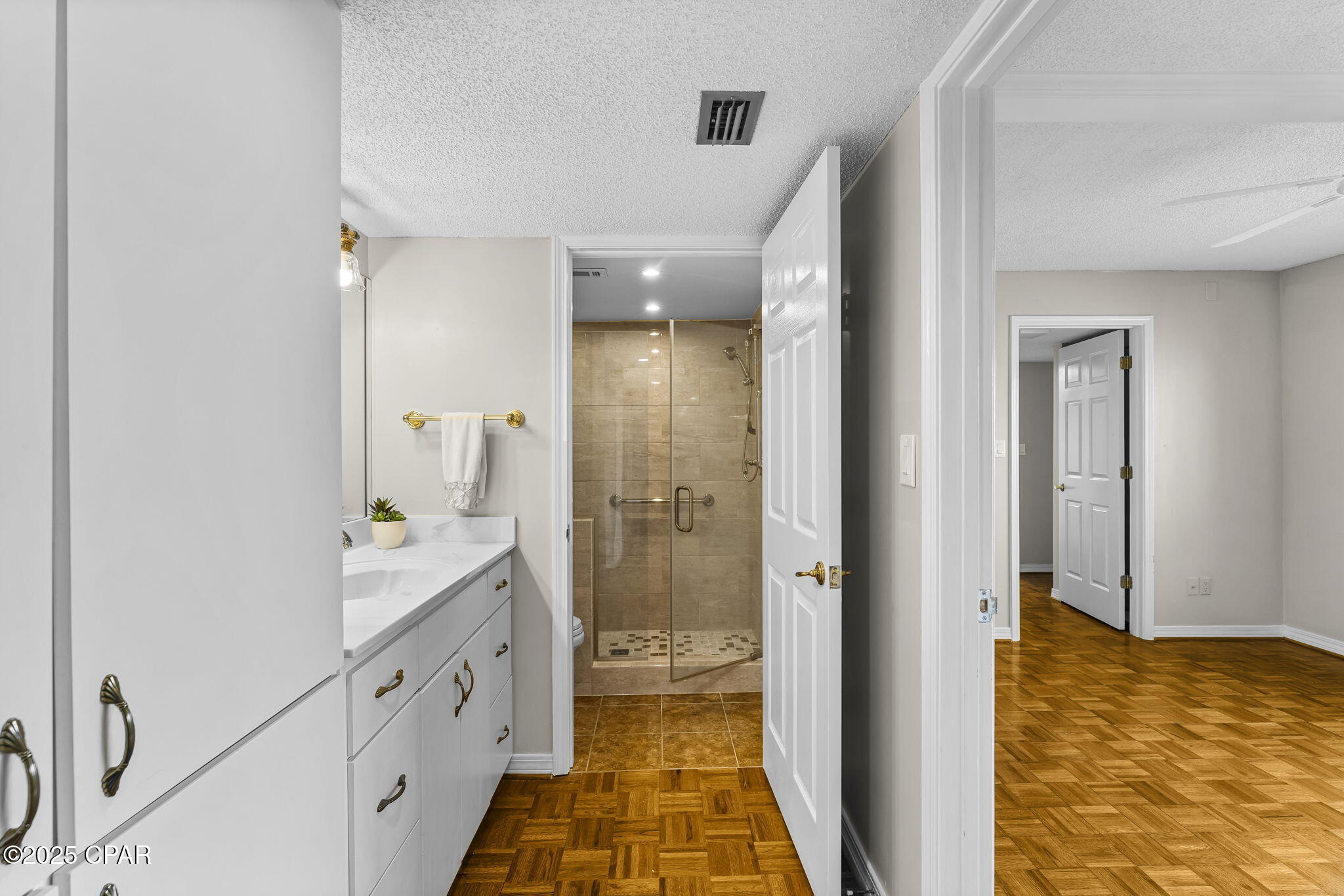 Rjjvxtfxurr7odgo3gyf1oaimx6gpsxafjb7rupzr9a