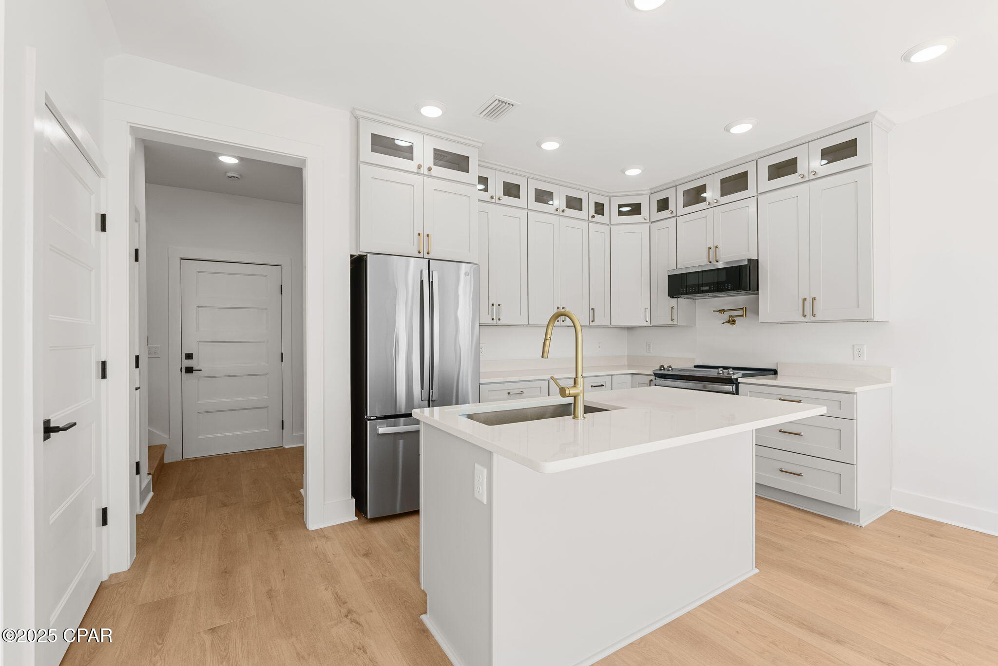 Image 10 For 420 Lacosta Avenue