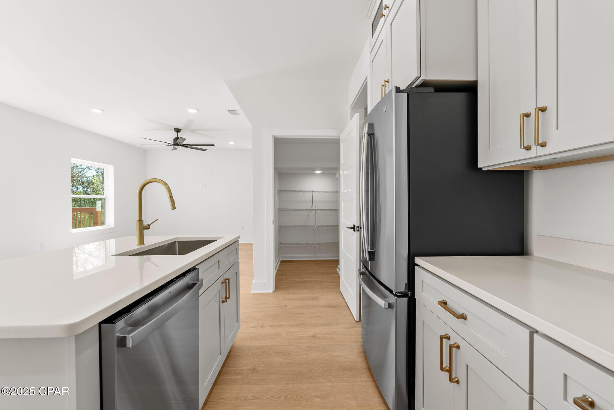 Image 13 For 420 Lacosta Avenue