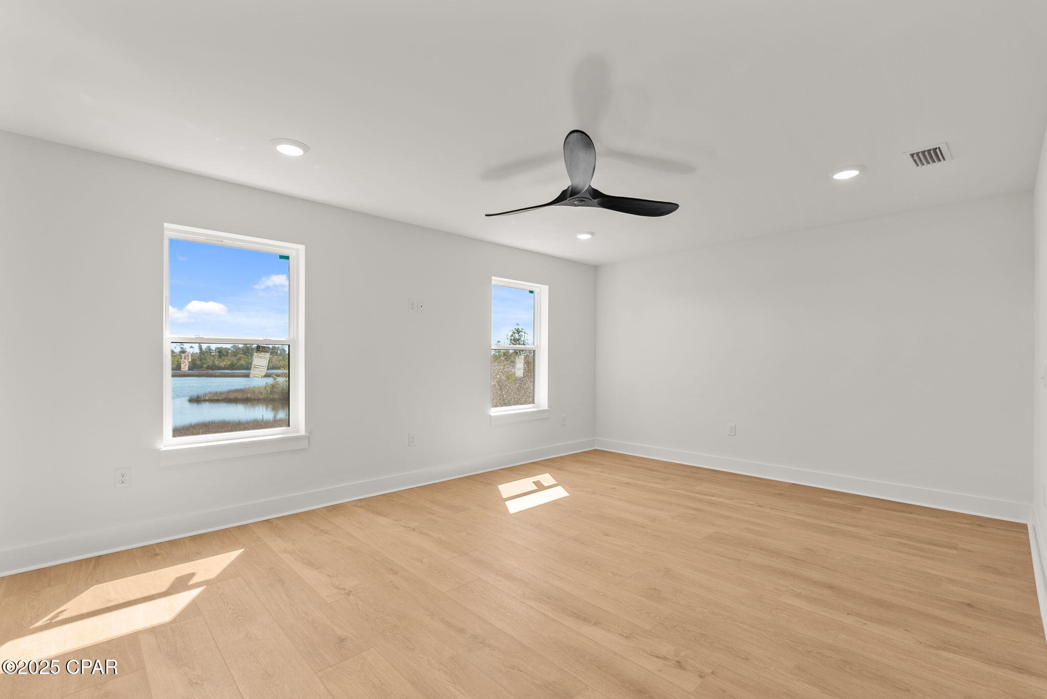 Image 18 For 420 Lacosta Avenue