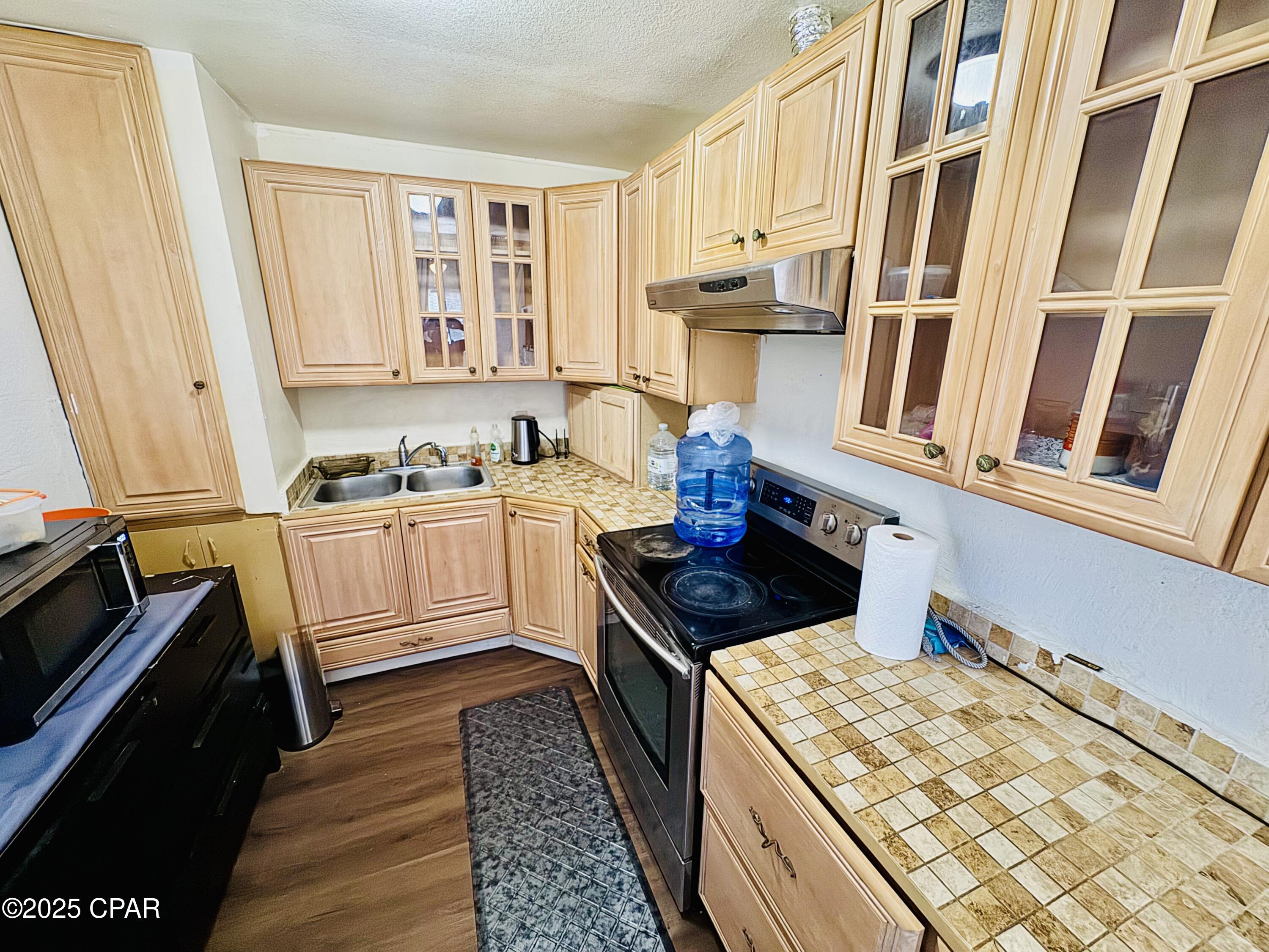 4 Wekupmr Qgwrrxfe 4nt_n3a9jr8pjz M233f78kq