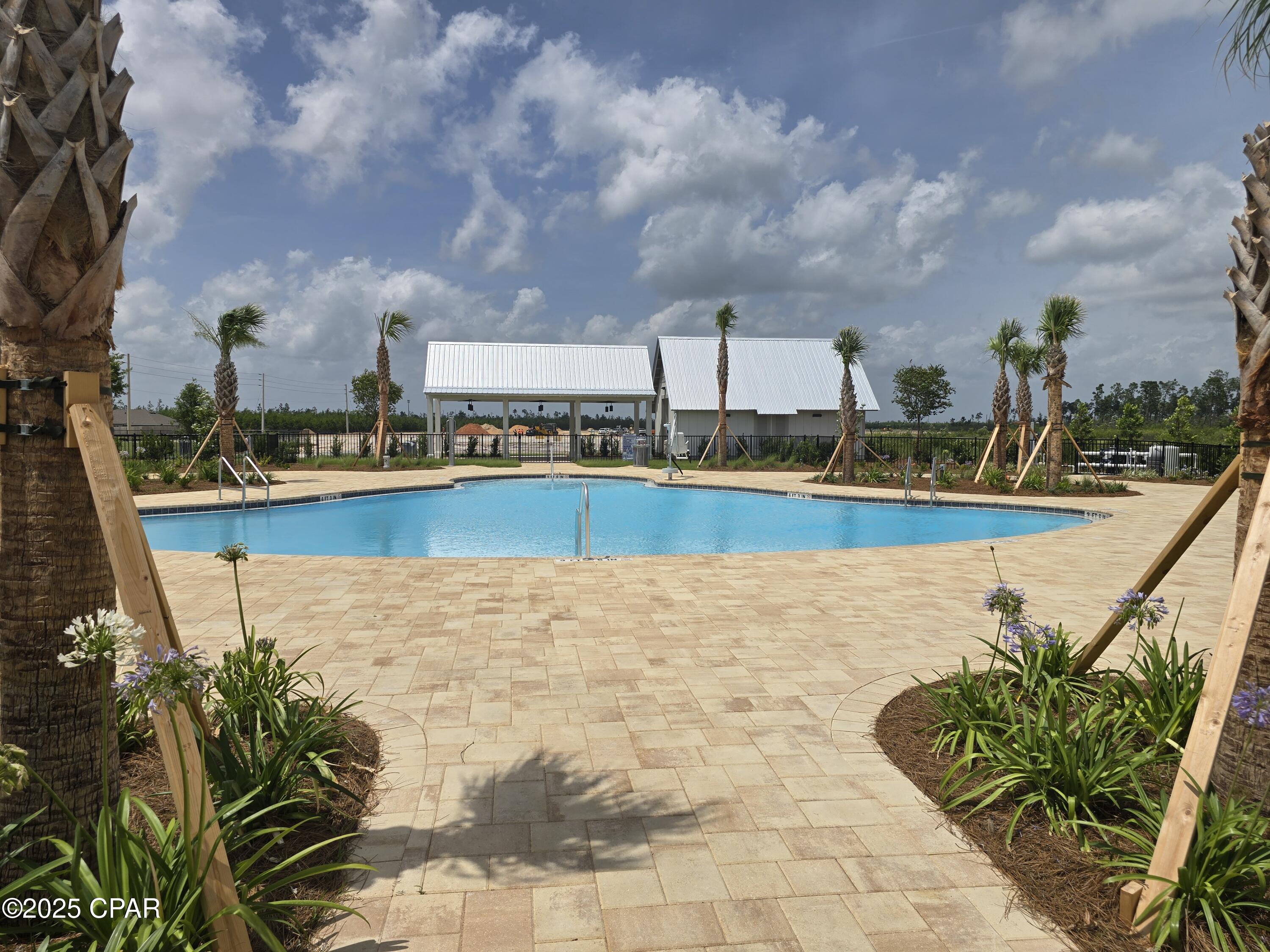 R4nt53ed3lt_vf_tyuovjwd1c4x5sxbwqk_vsndgrpa