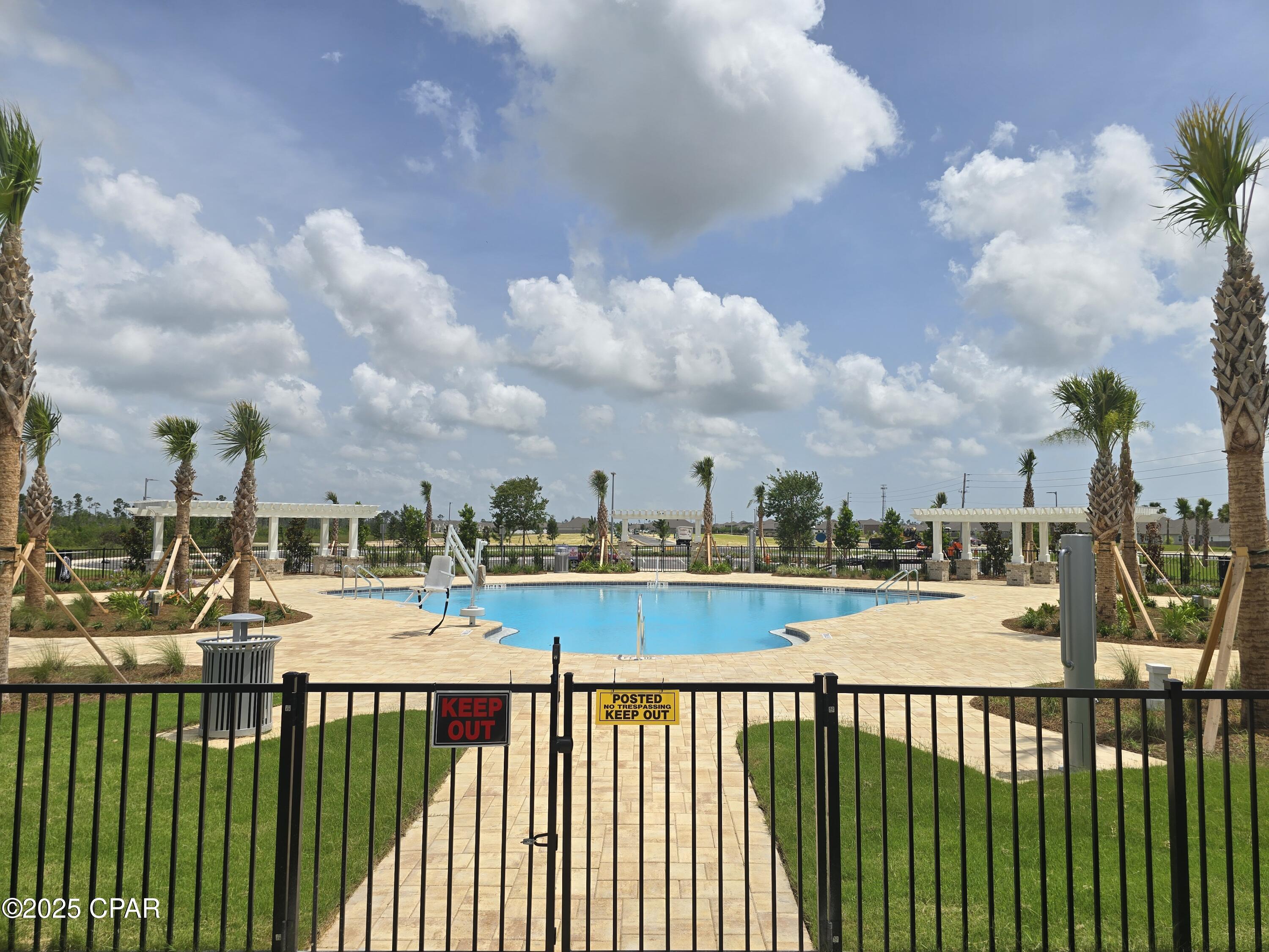 Uyymazemrb2yyqjpmoo2gfpluak9 X L1iww4a_aere