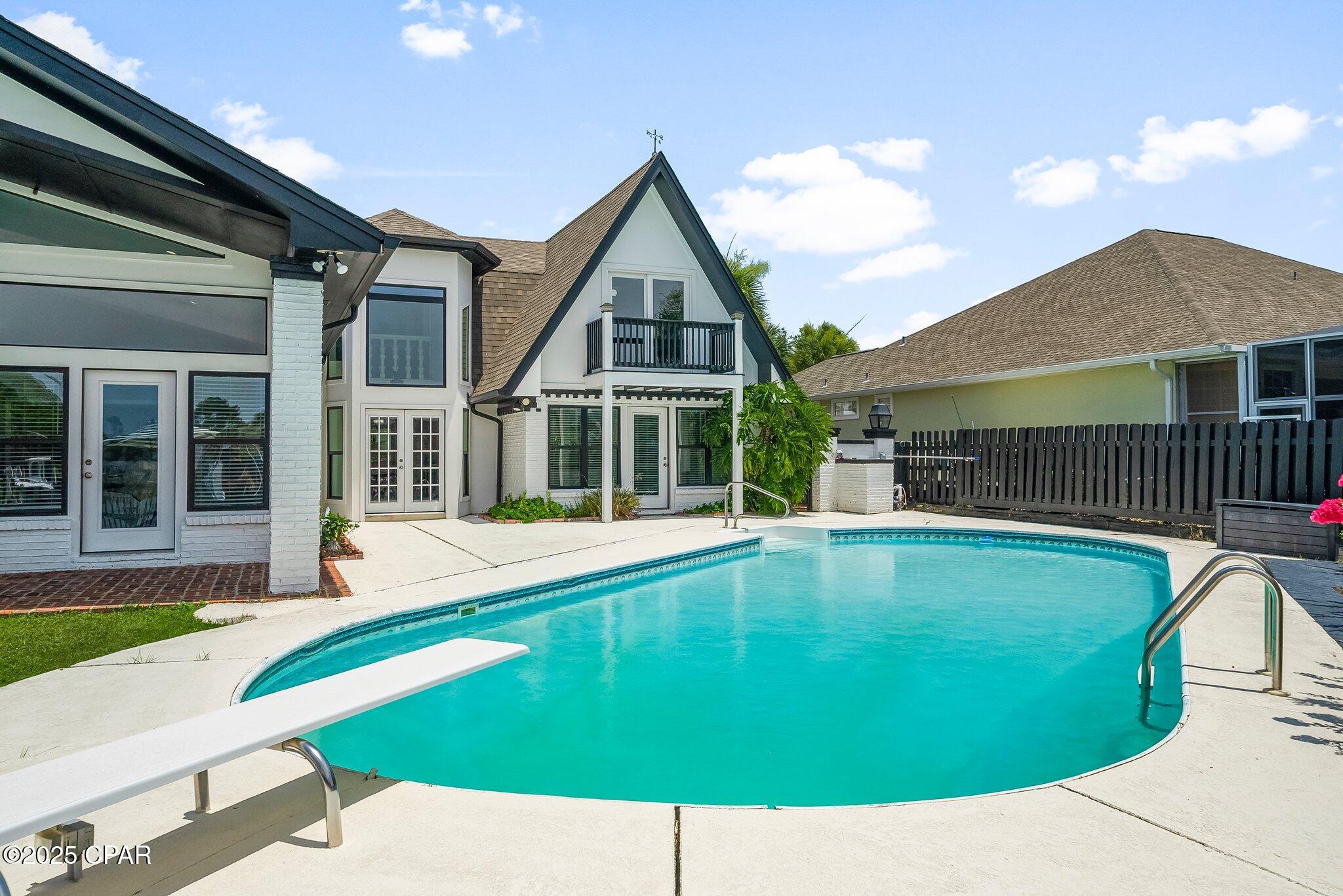 Atnumk2awr627tvtmhxfeksxygjywlpba6fbkcw_yng