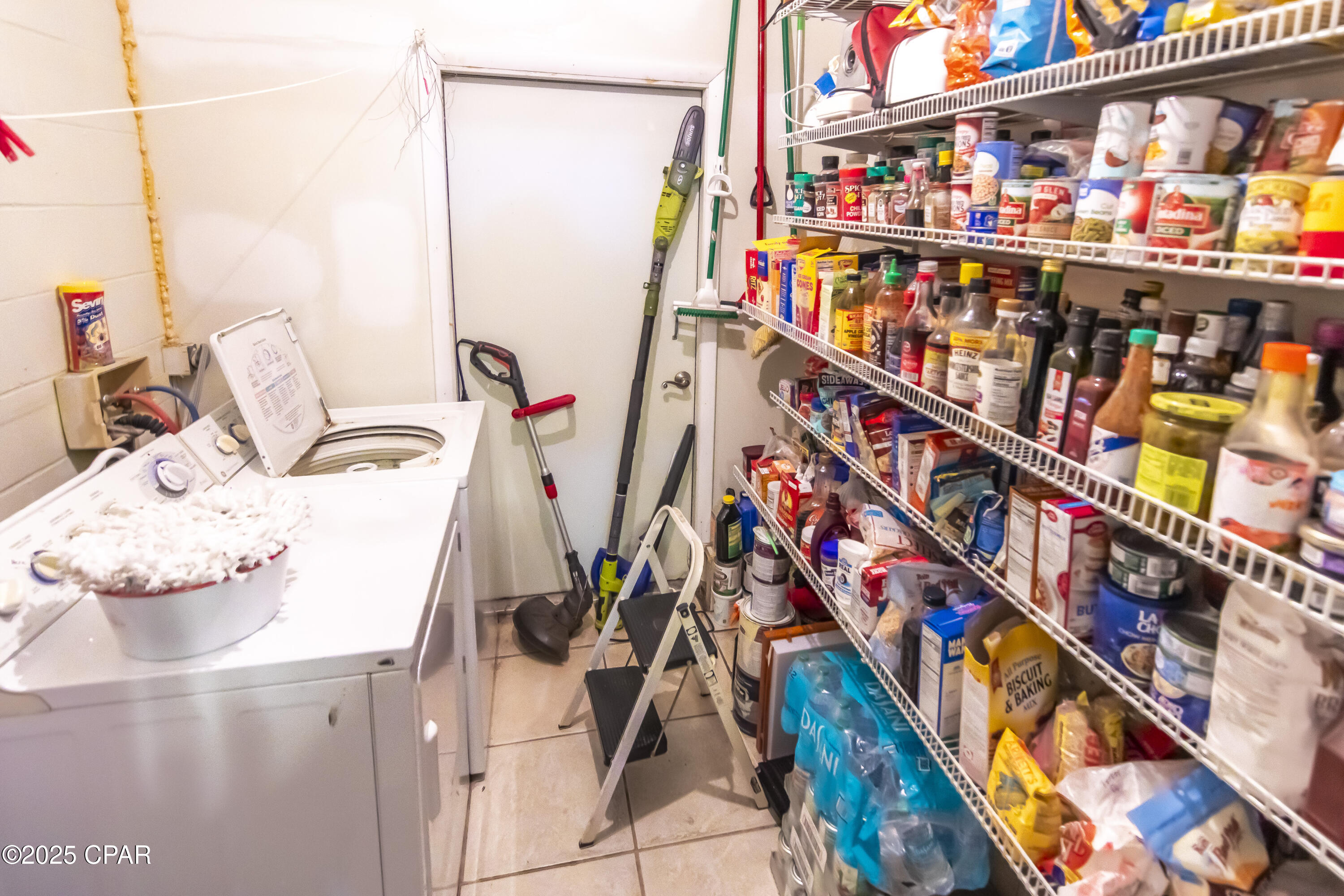 Image 15 For 239 Poinsettia Drive