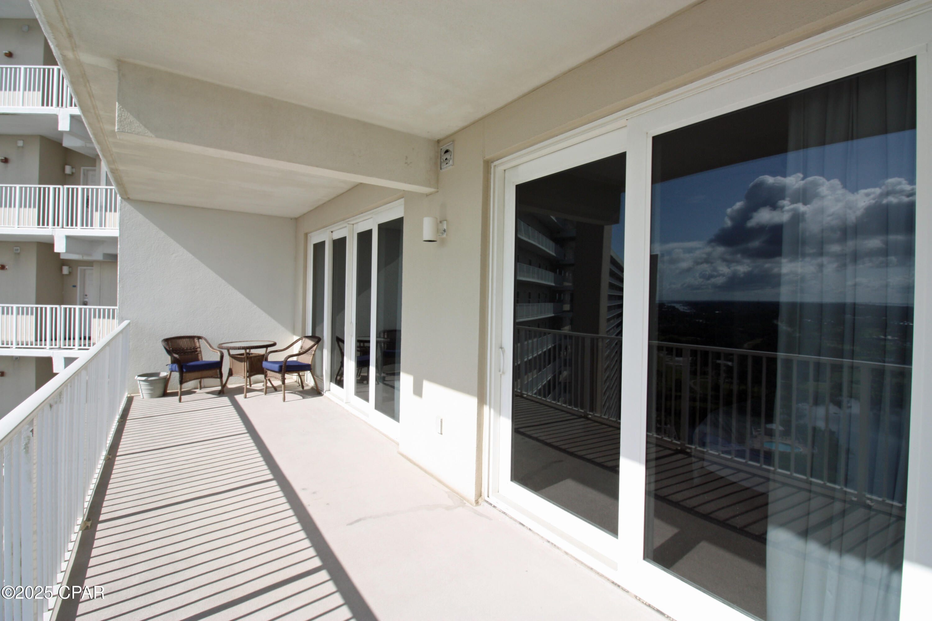 Image 10 For 9902 Thomas Drive 1828