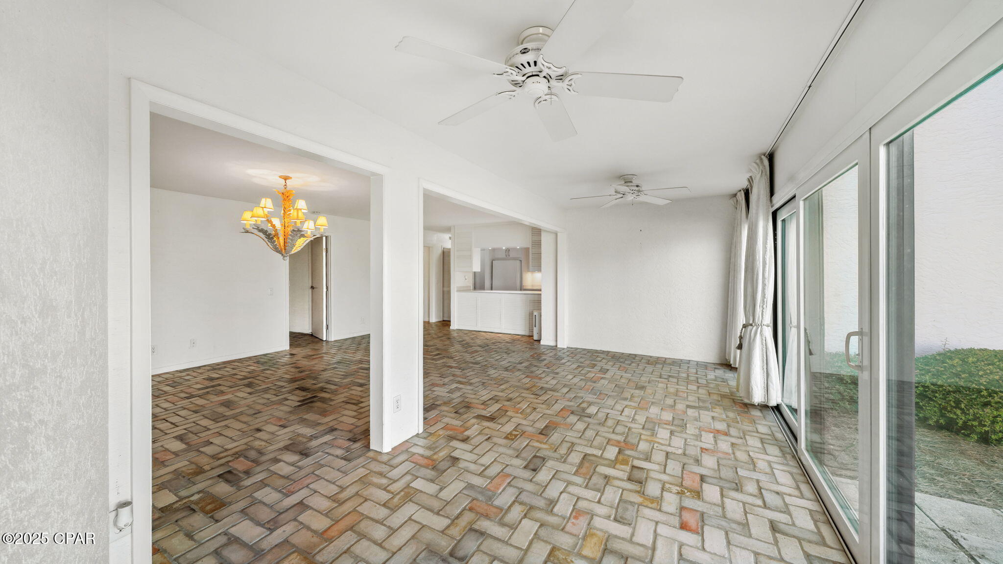 Image 5 For 4725 Bay Point Road 166