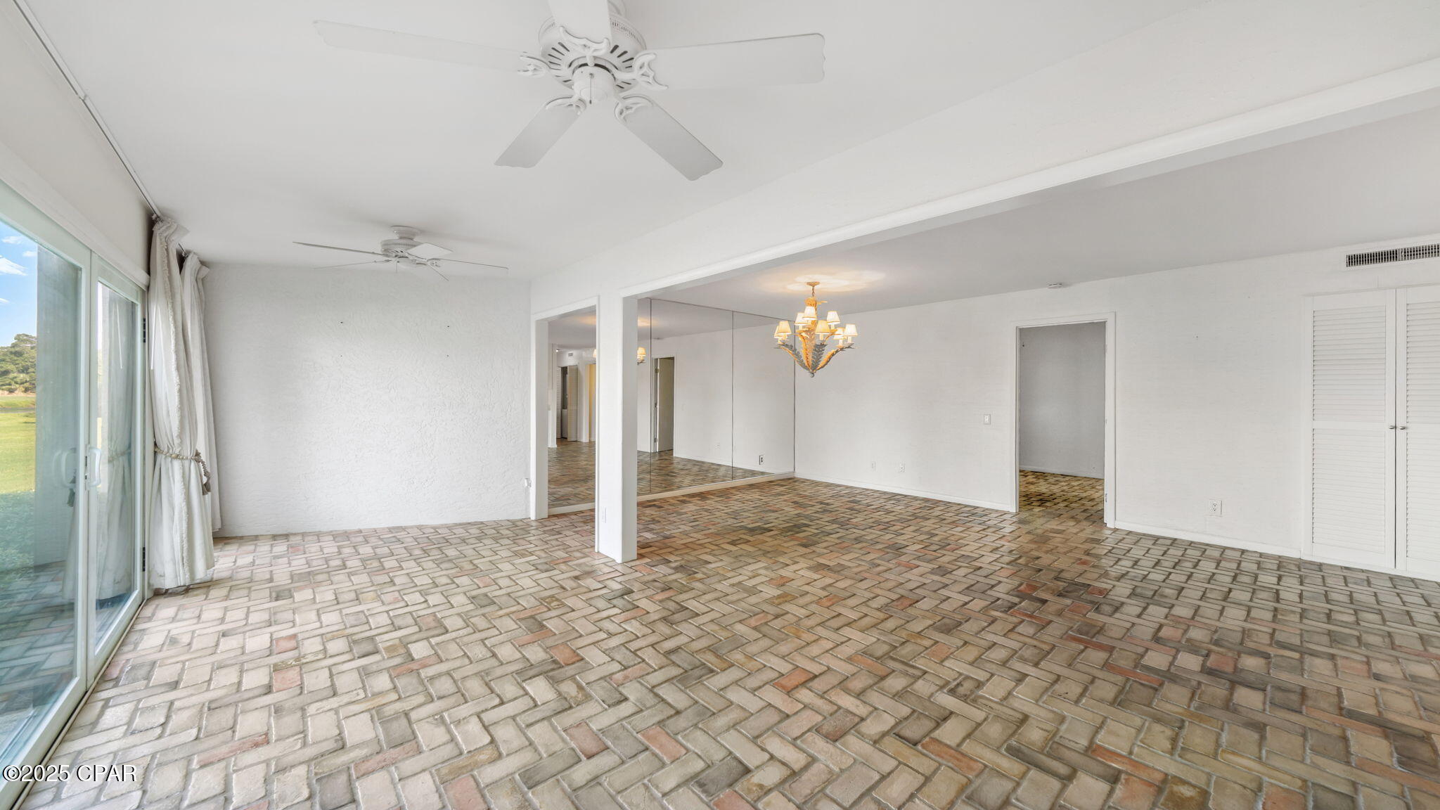 Image 7 For 4725 Bay Point Road 166