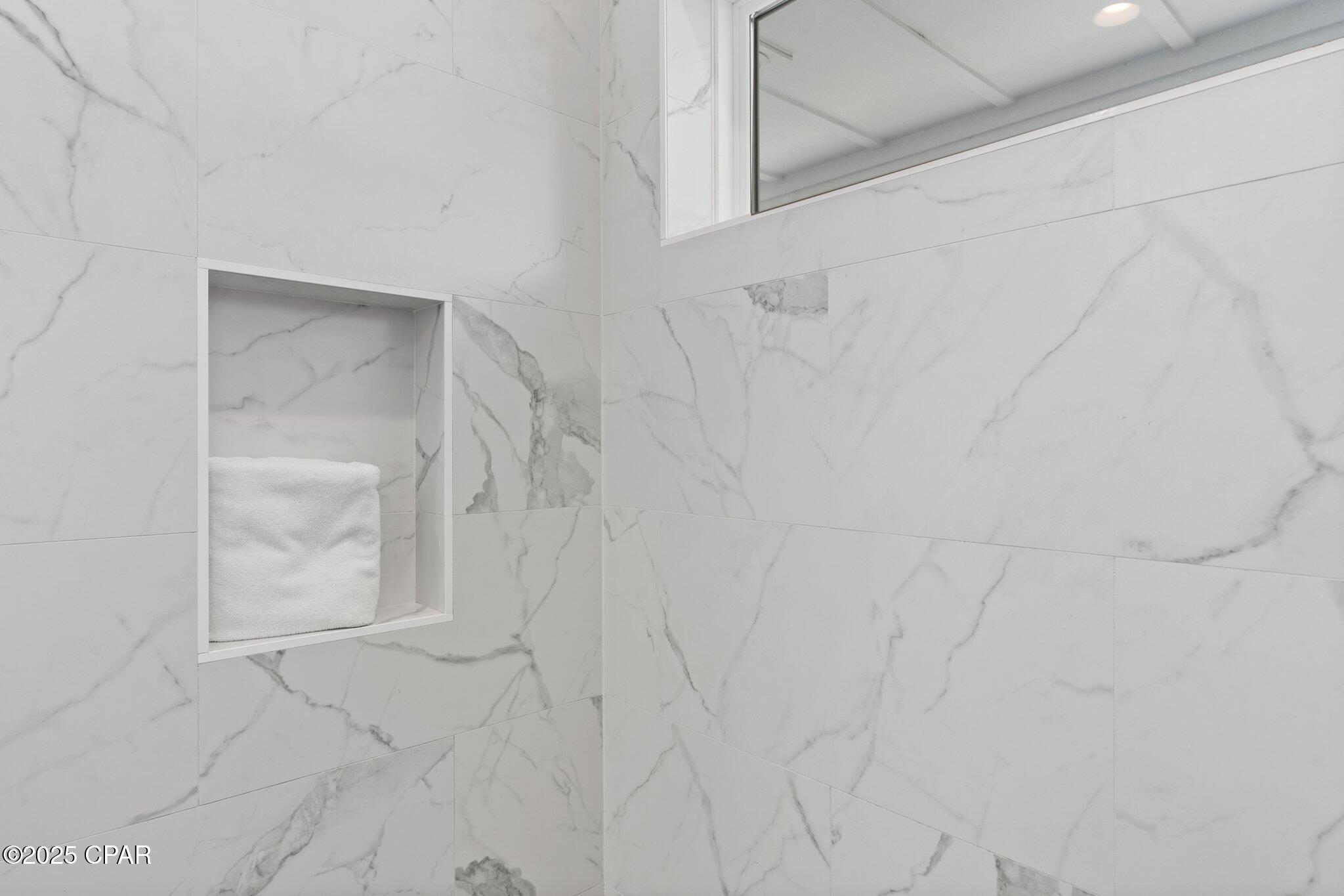 Fmavoyfvda65hn0 L9leorsc1qdp_cxc0rm5efmgrrk