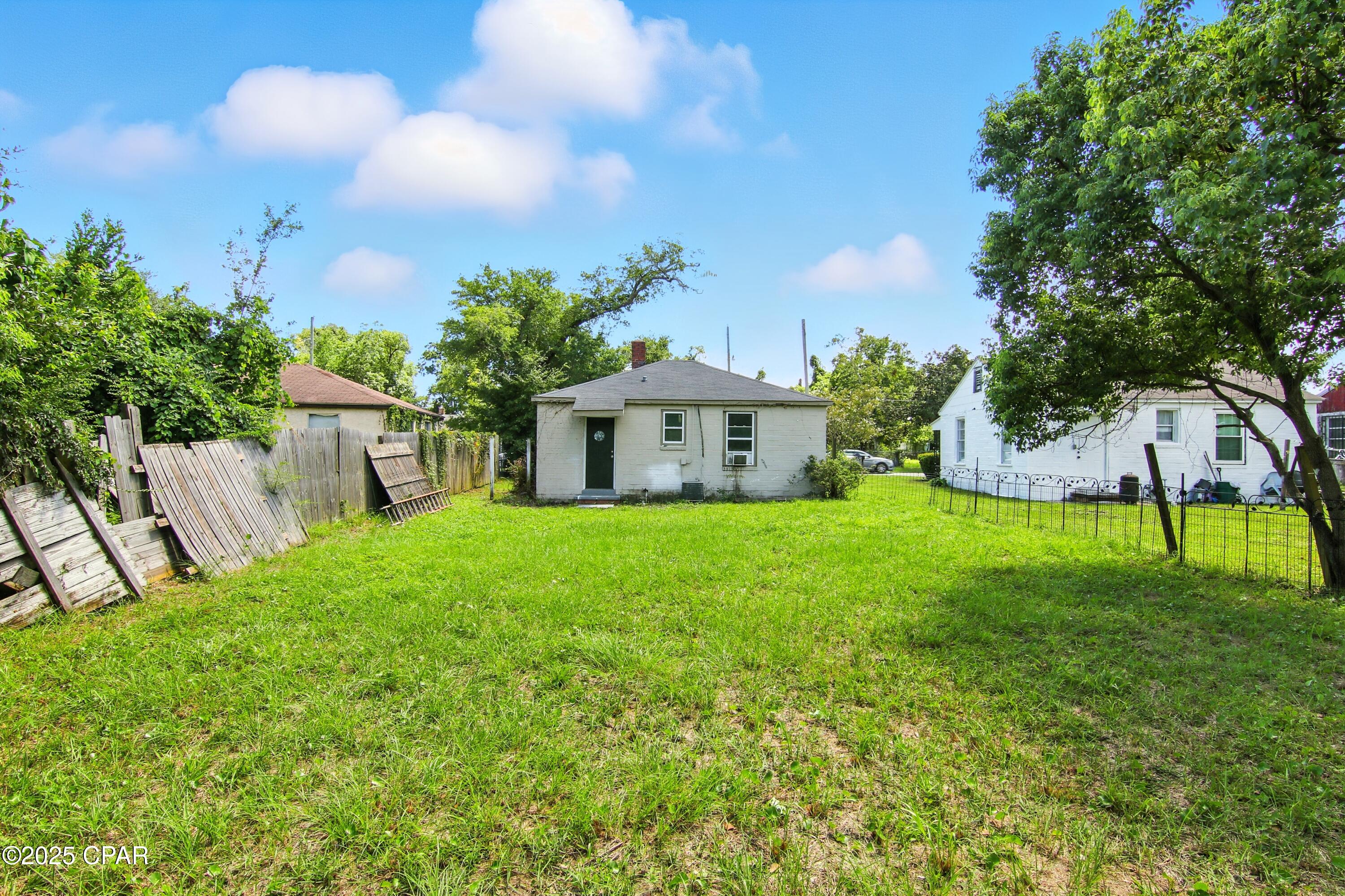 Image 14 For 1324 Lincoln Drive