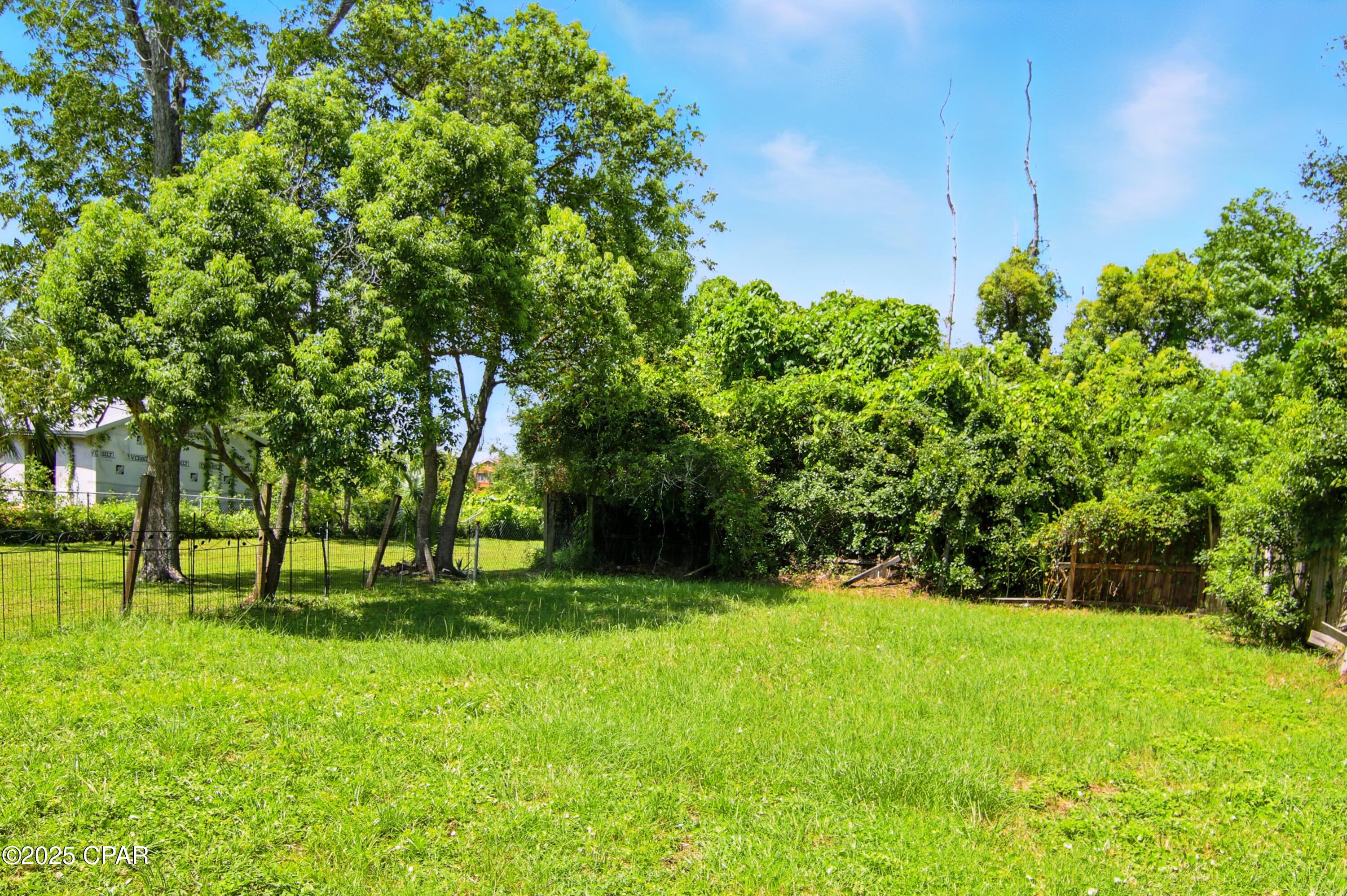 Image 15 For 1324 Lincoln Drive