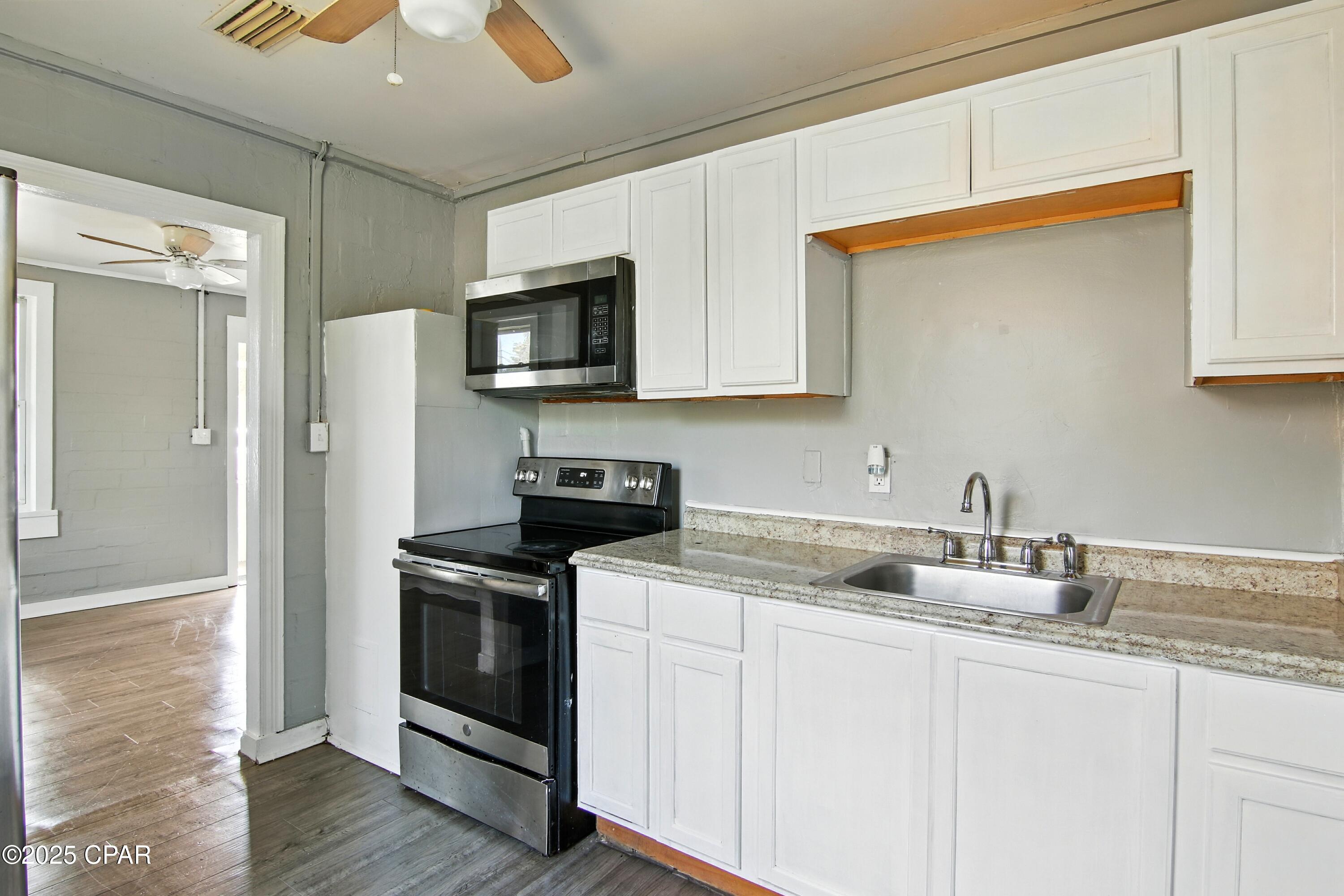 Image 8 For 1324 Lincoln Drive