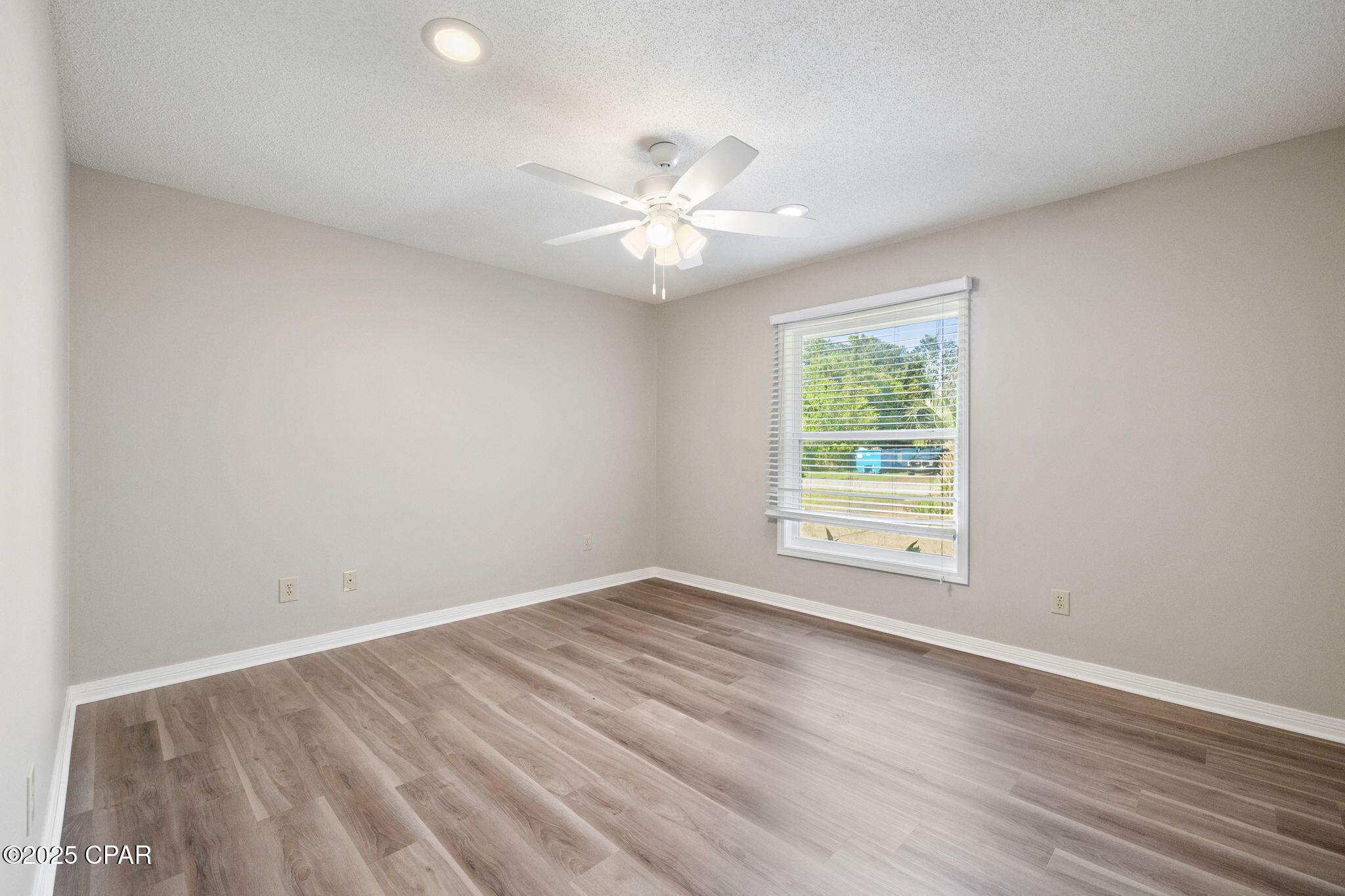 Rz1hun0vogsfuipvtfx9uue Jct9ickjzxd4pqsytaw