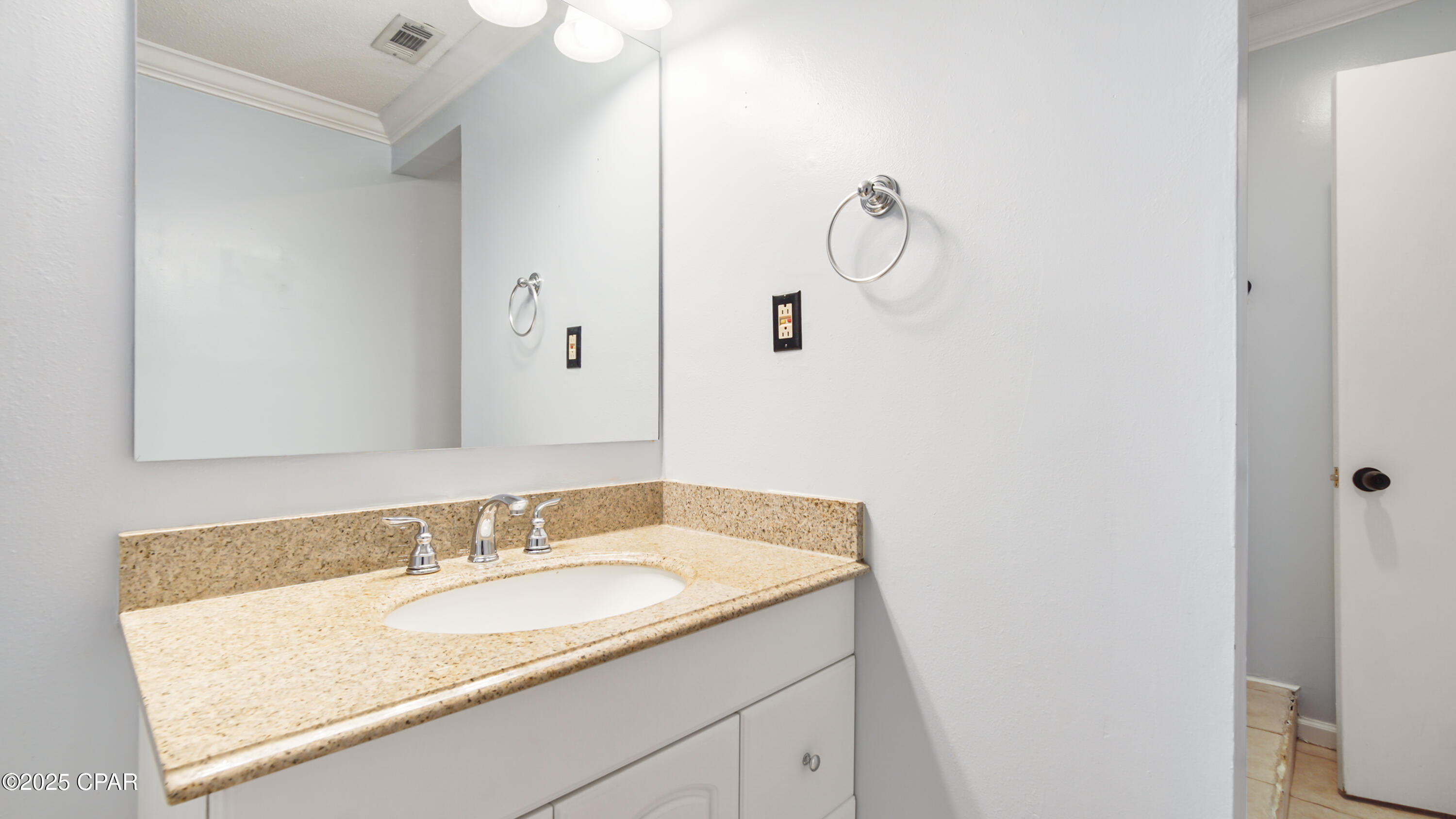 D Y2ppxpciljoalfxrw5bhhg E9wzb3cz9mebdxh4ig