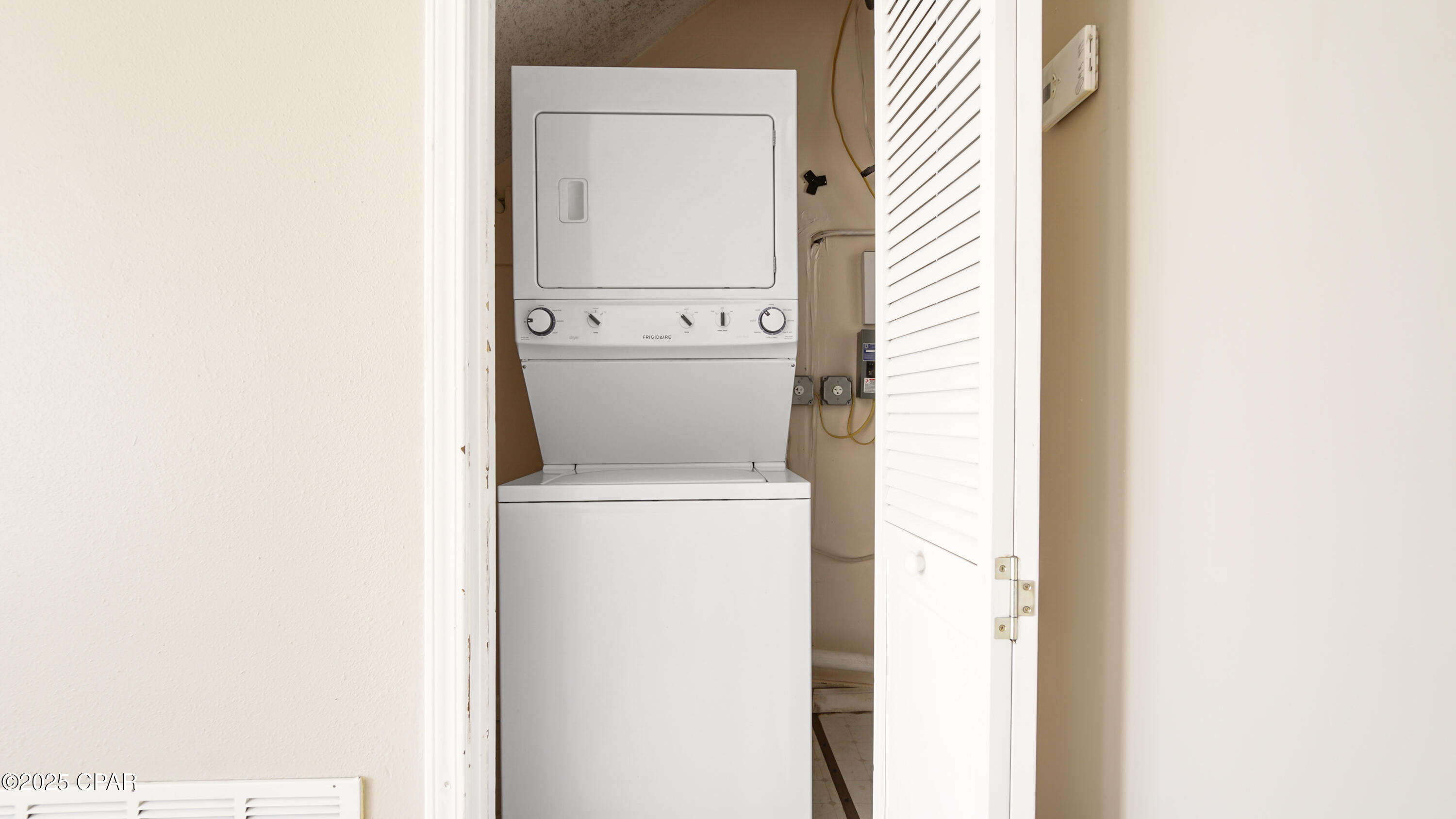 Frj 07y1rhy9mcb_frz Peua4js4zrhpevn7z92gcxs