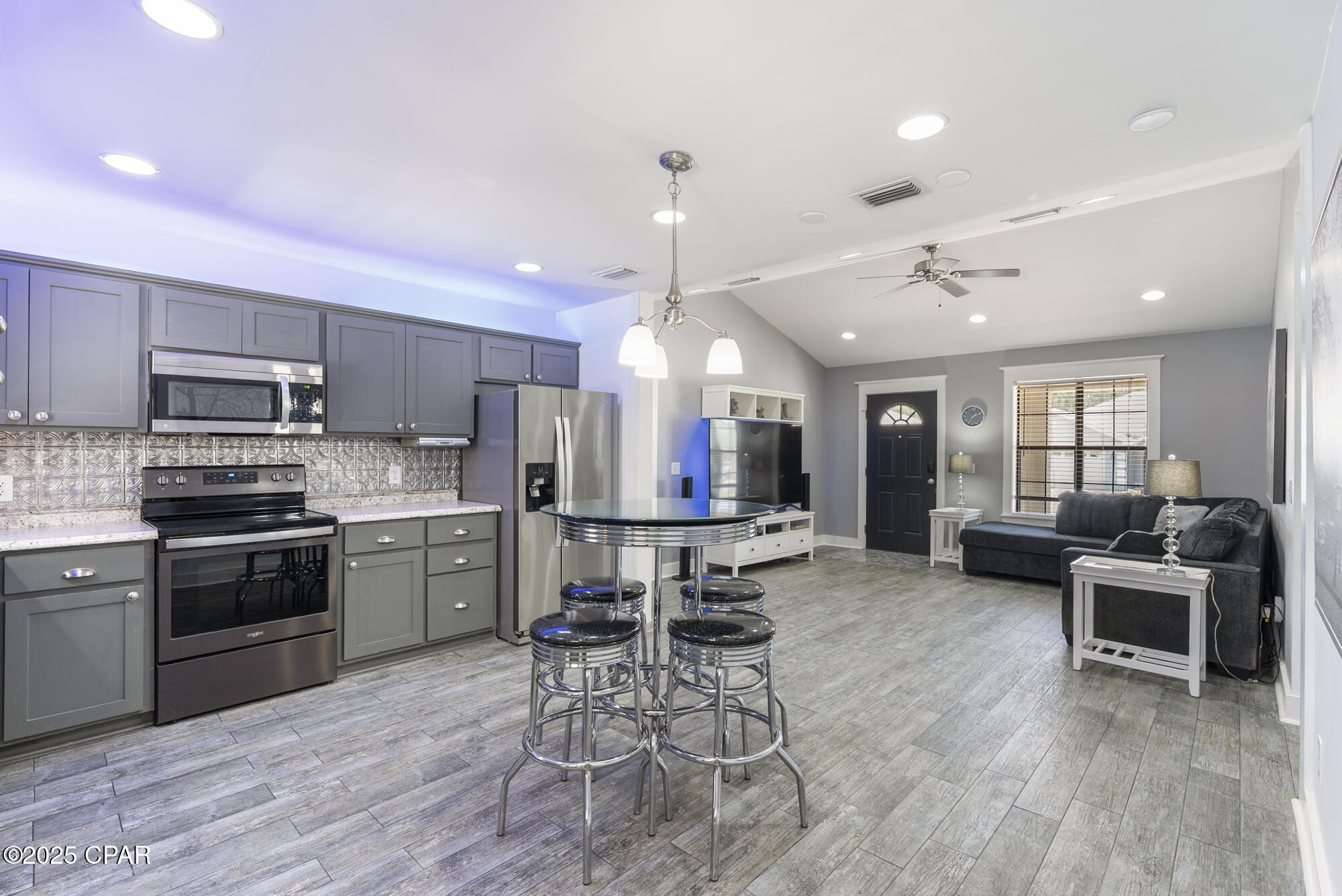 Image 13 For 505 Burnham Avenue