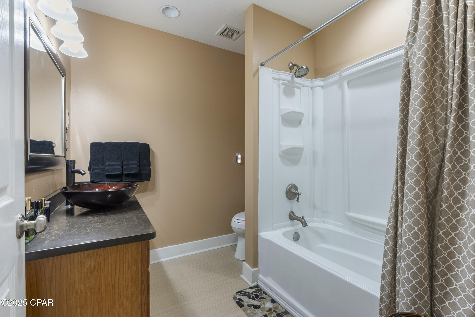 7pyx8p6q529_8b7li_takgz6wj7imwtwcrlysrln L0