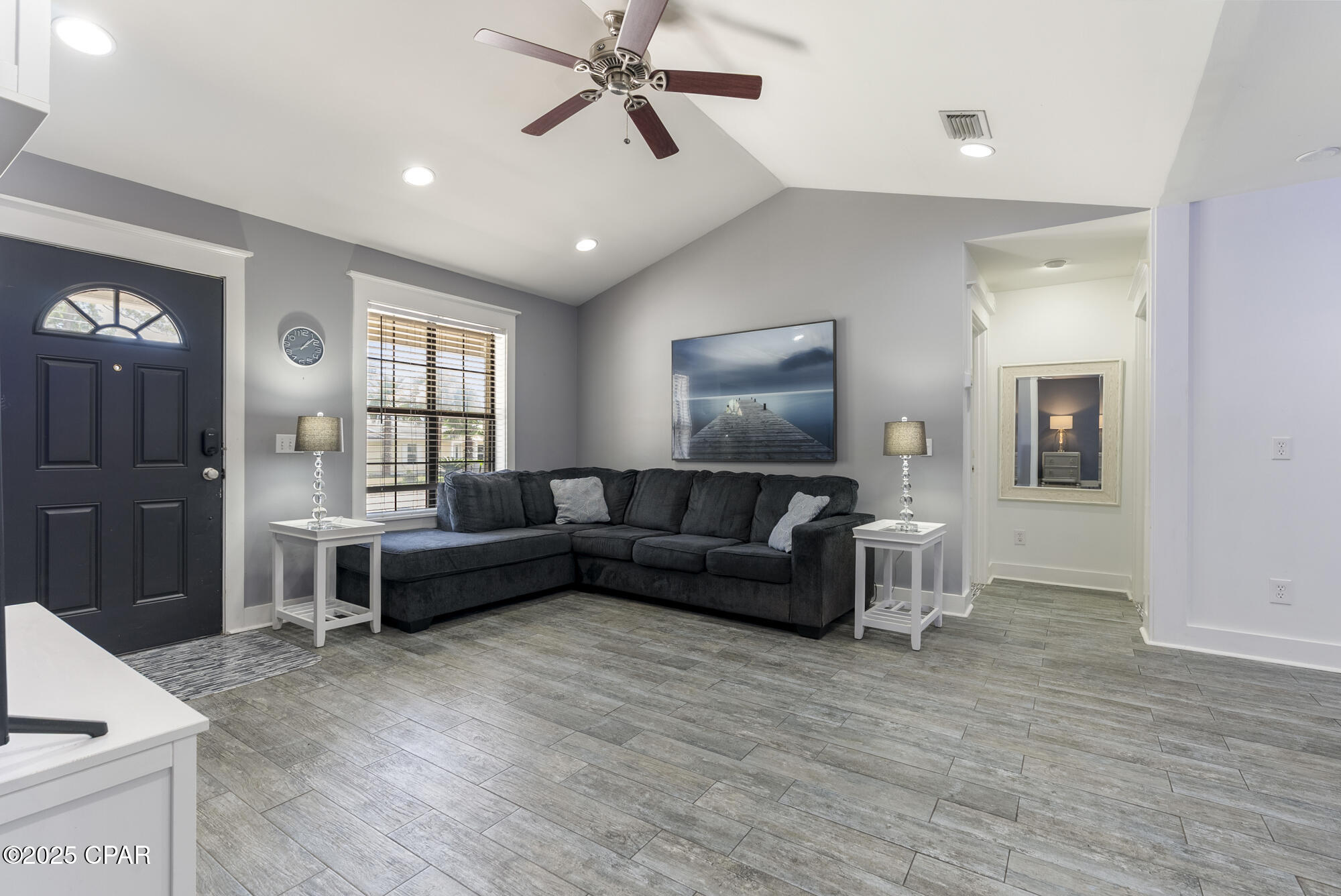 Image 8 For 505 Burnham Avenue