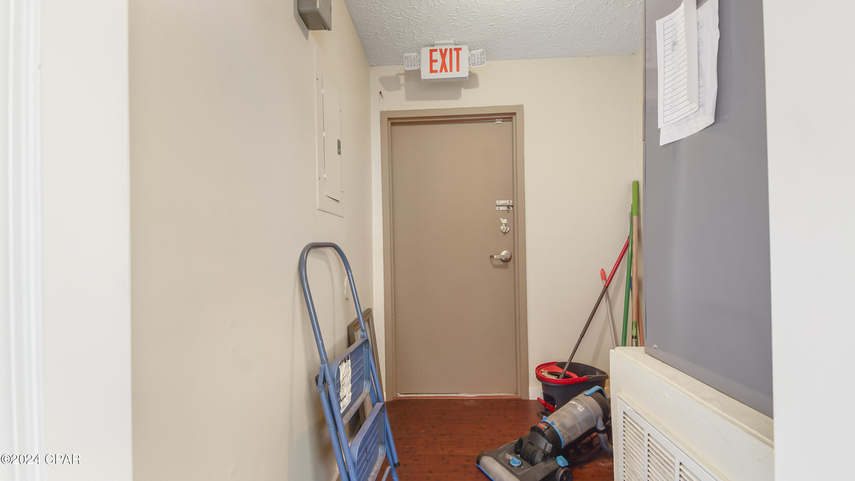 Lrt5k3then9iotjl5iqj Vlvg_zpbsth6_v45kg9k_a