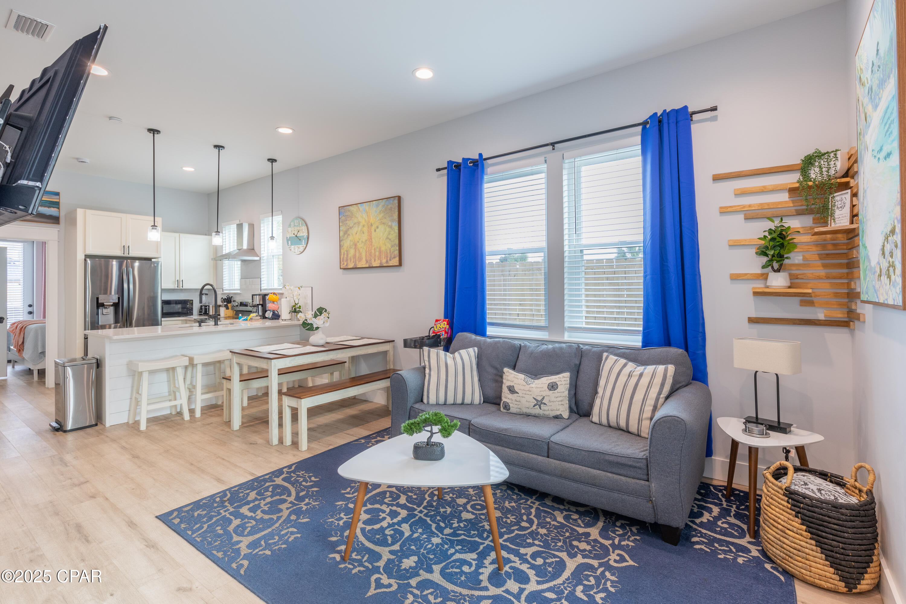 Ofwaep0bbbxp_v24qz7y Iyaaazyumnj1r Deey_58q