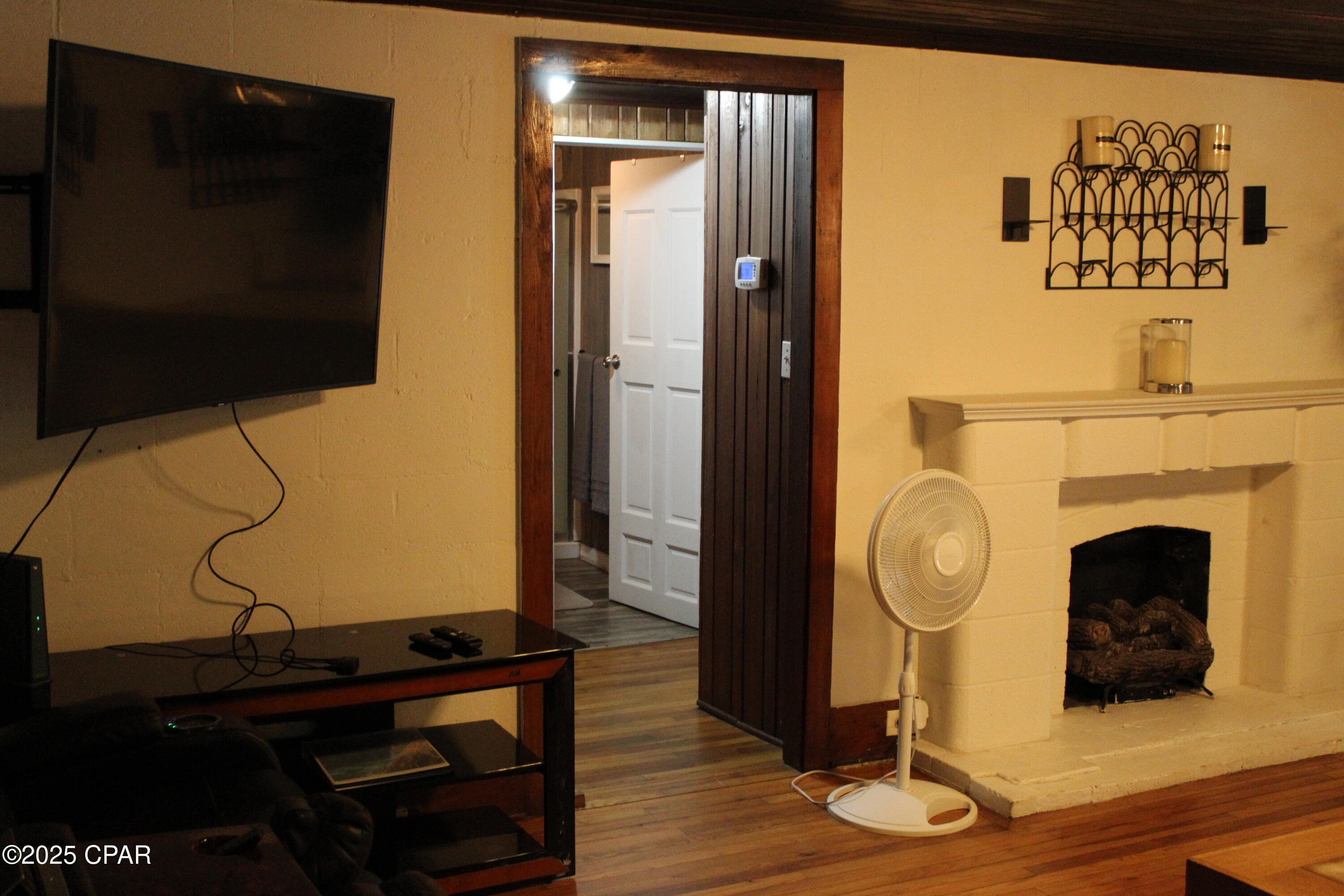  R6vwpgzbgooqdsmb152dtt2uv9kxu4o0mc_1ekev9s