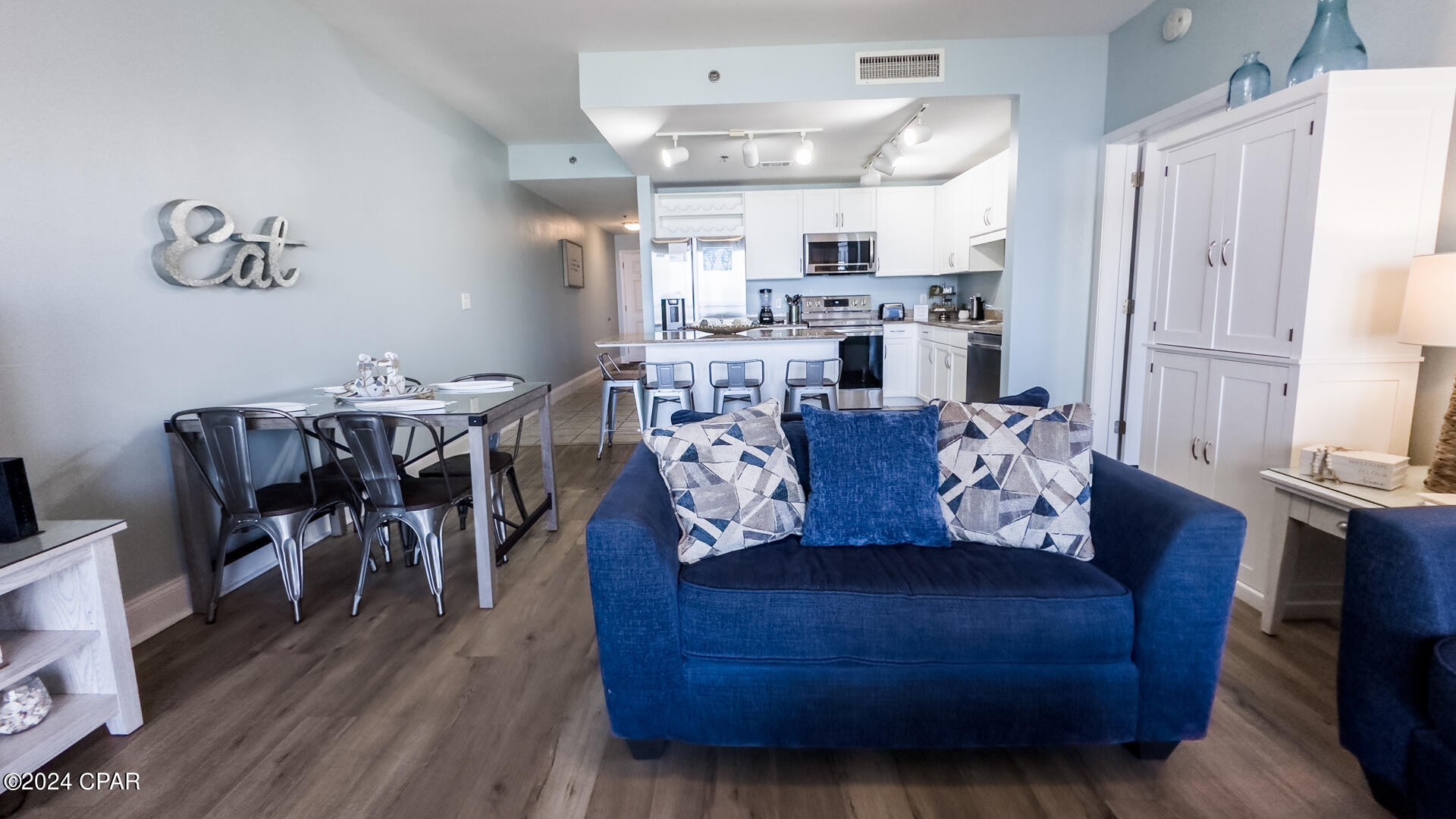 Image 12 For 9860 Thomas Drive 627