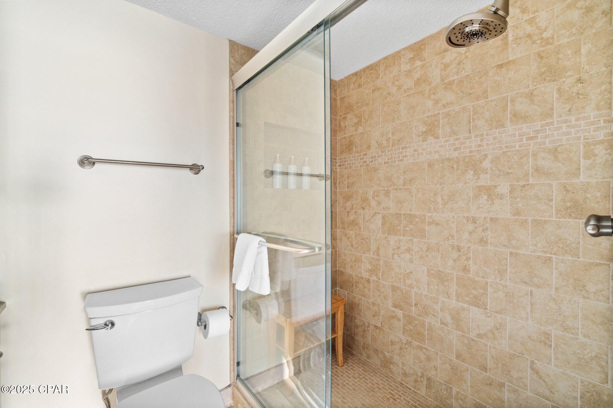 Image 17 For 4715 Thomas Dr Drive 501a