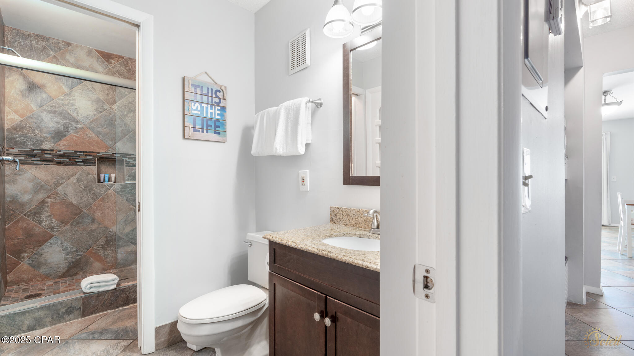 Image 12 For 8743 Thomas Drive 625