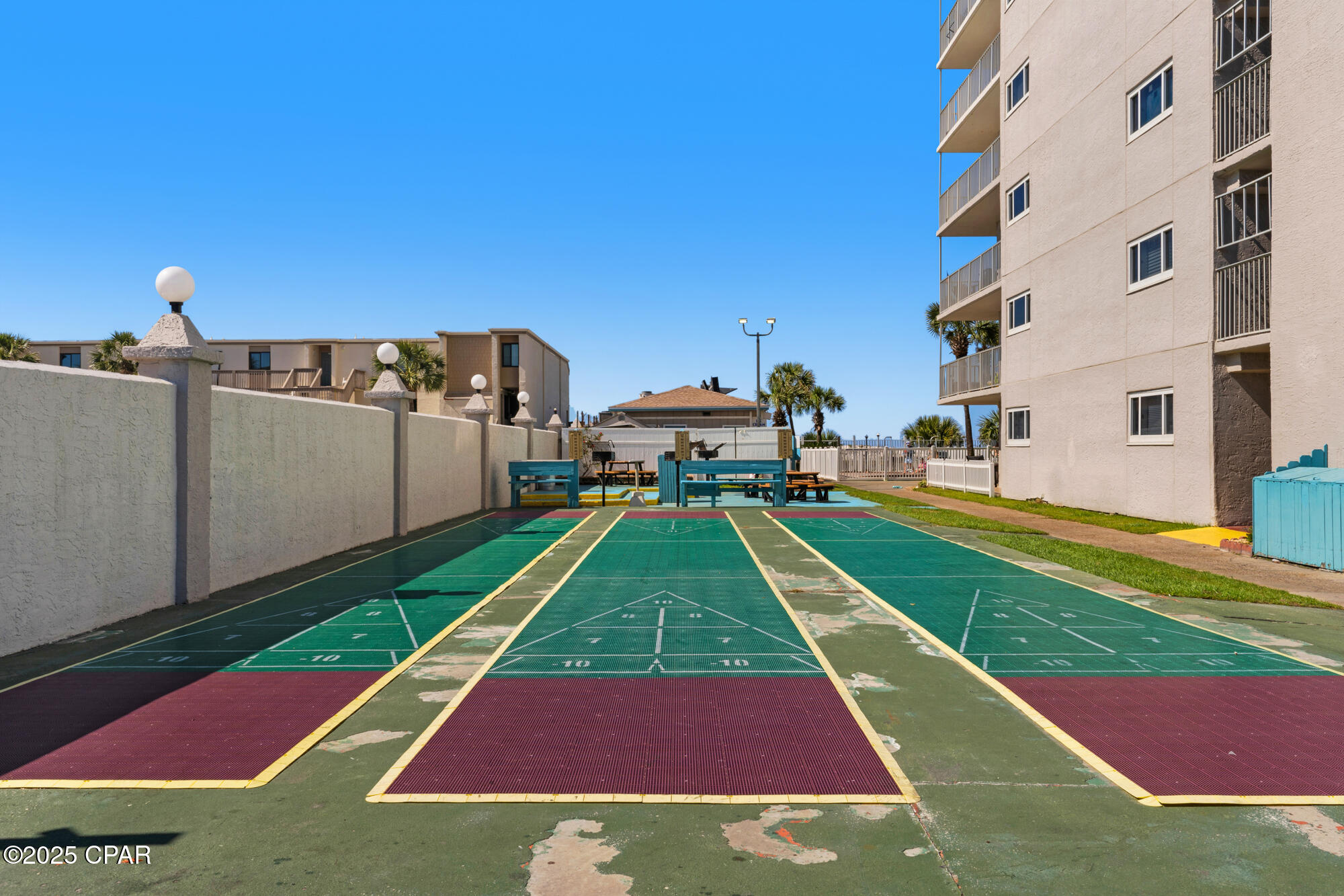 Image 49 For 8743 Thomas Drive 625