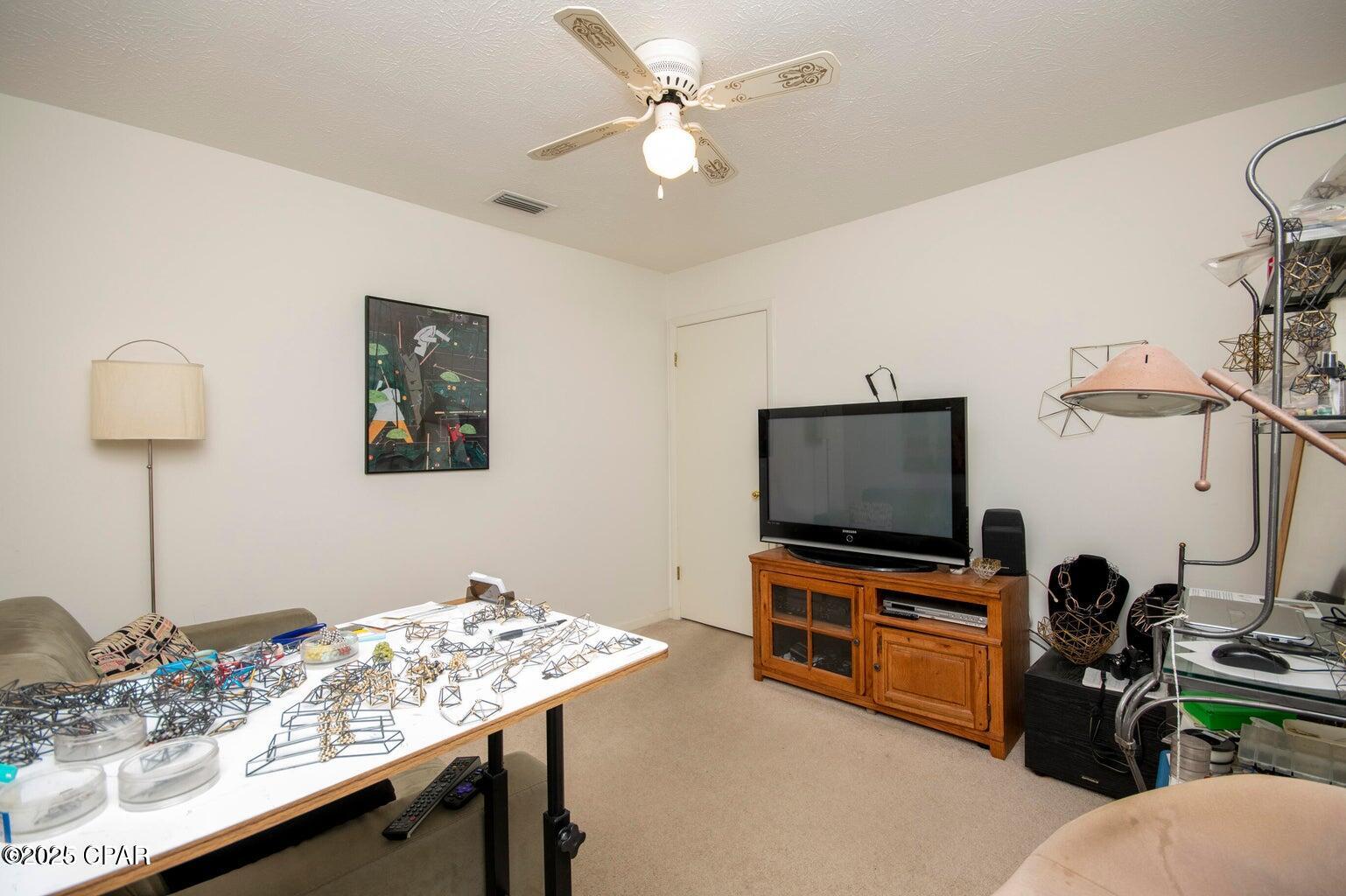  Lwbstbstpbzce8kmjx1dviylxw1jd9oooolt9bus_s