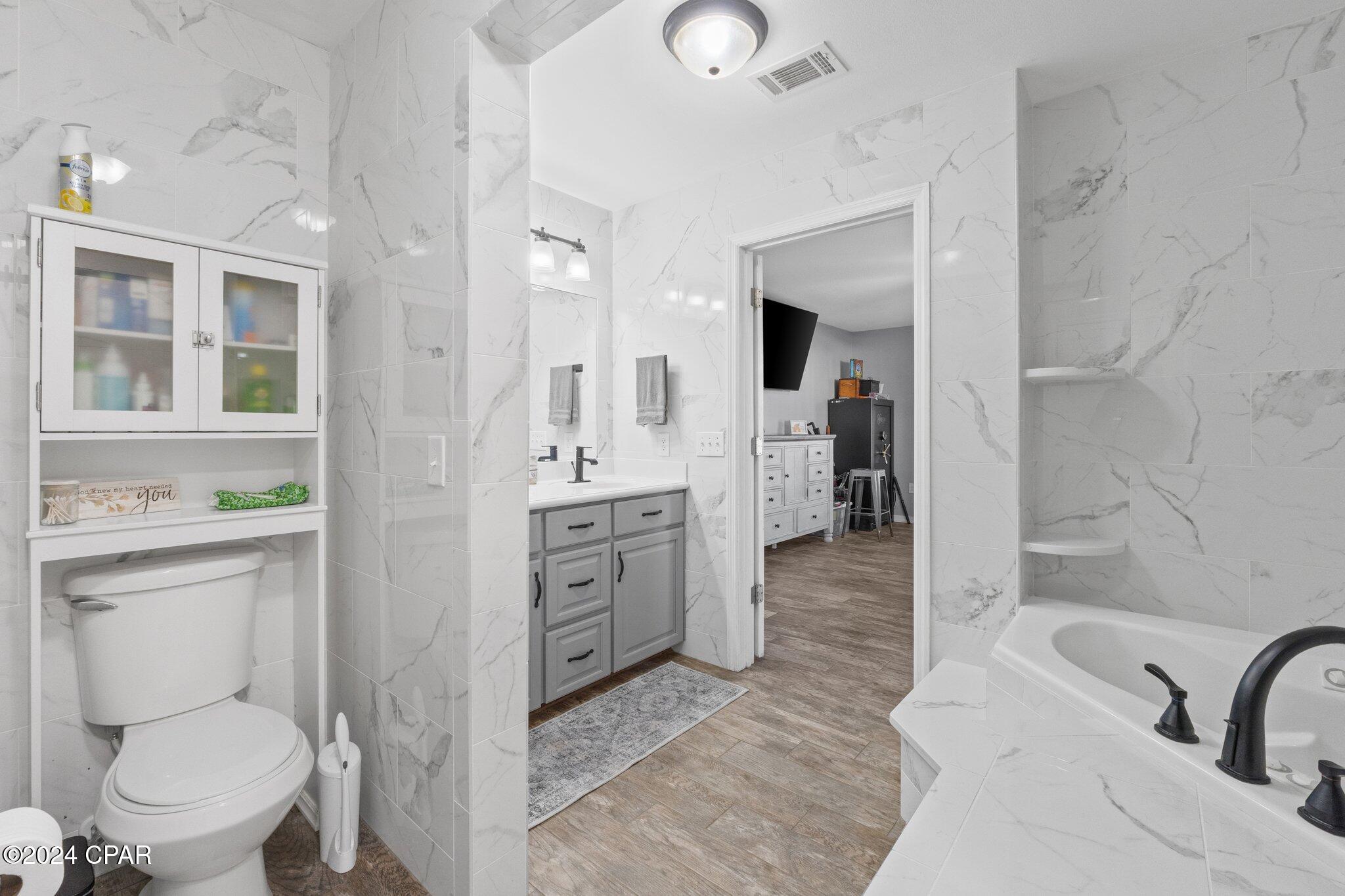 Tz17n3gyeuvyh_czikkcdxtdabupwxllkm6k8n Ea30