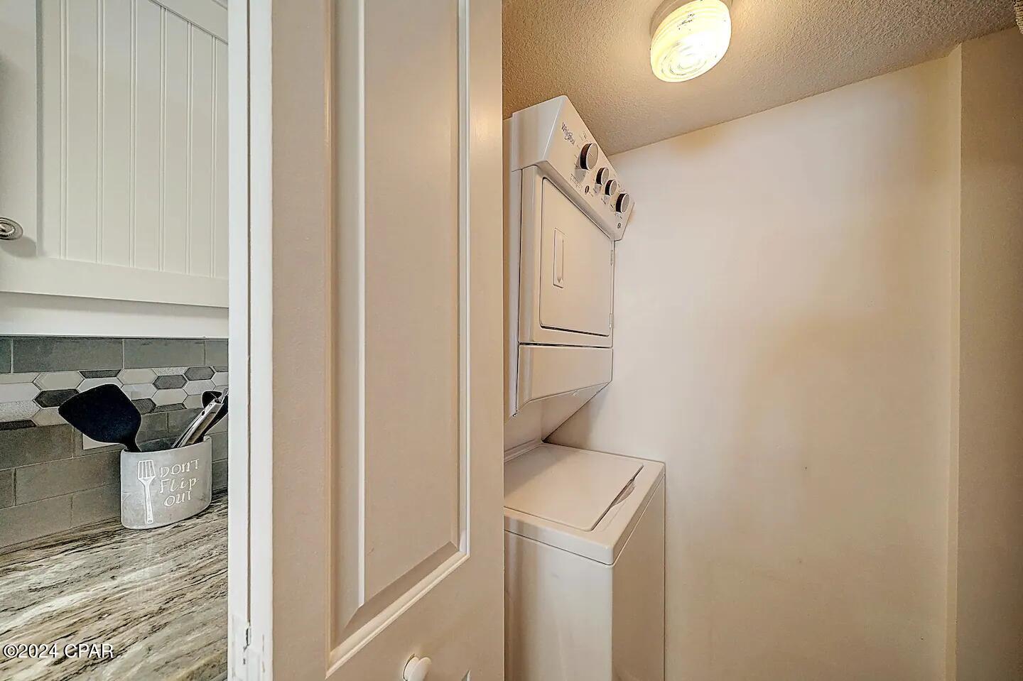 Egzc Ihfb Izlkbzn_cstg9o4yxgwc_xnkn45l3ytve