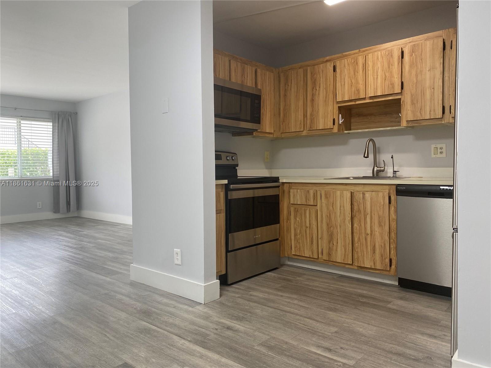 Property photo # 8