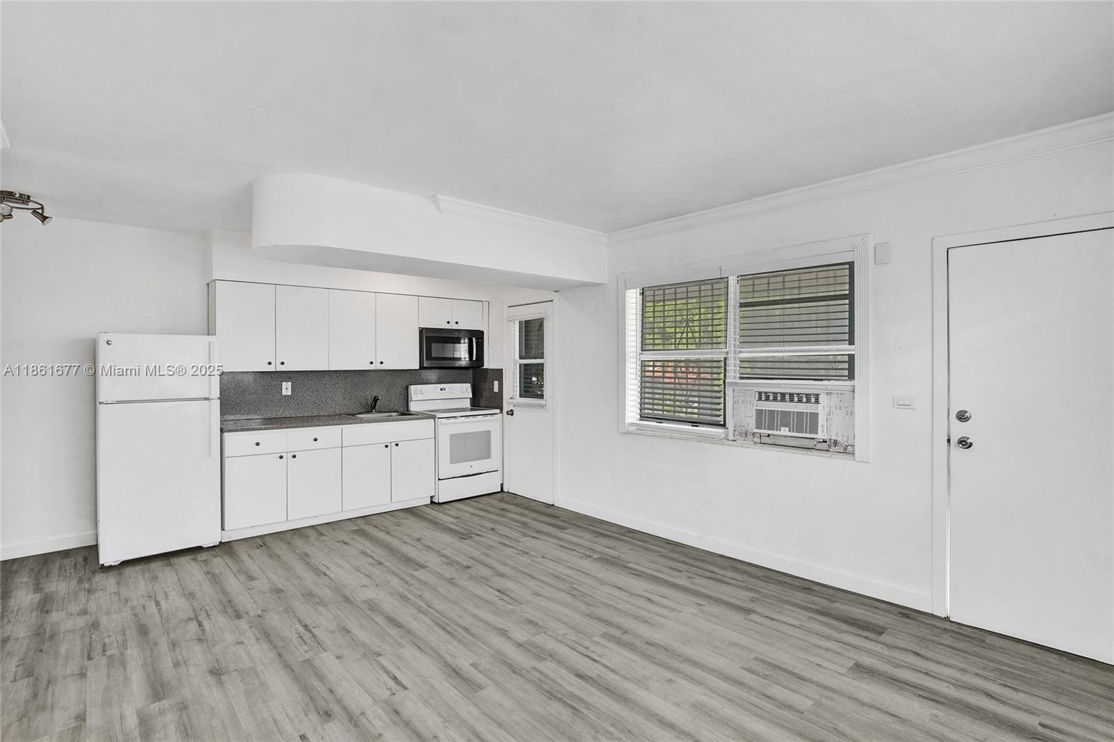 Property photo # 8